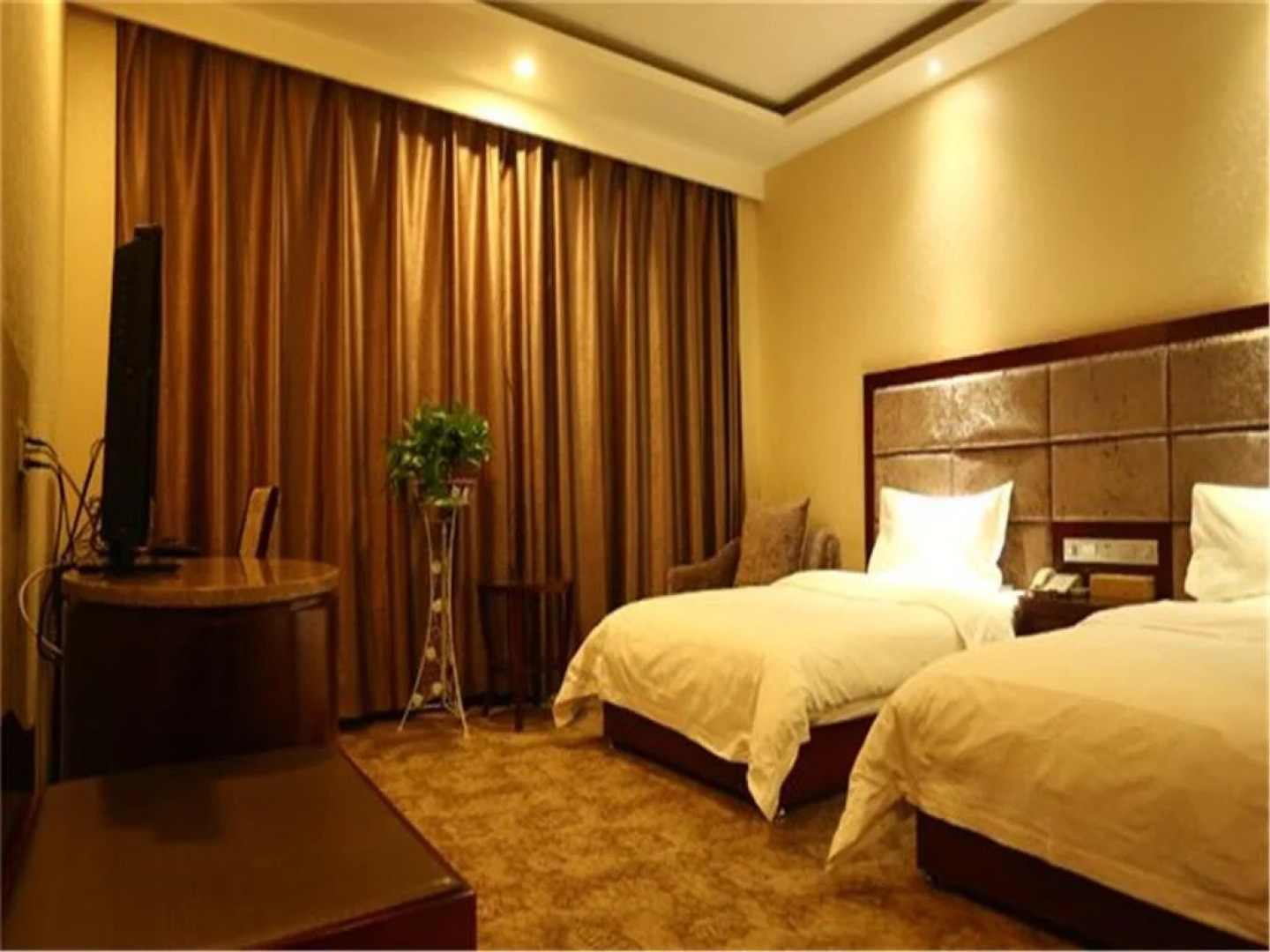 Starway Hotel Yulin Guangji Plaza