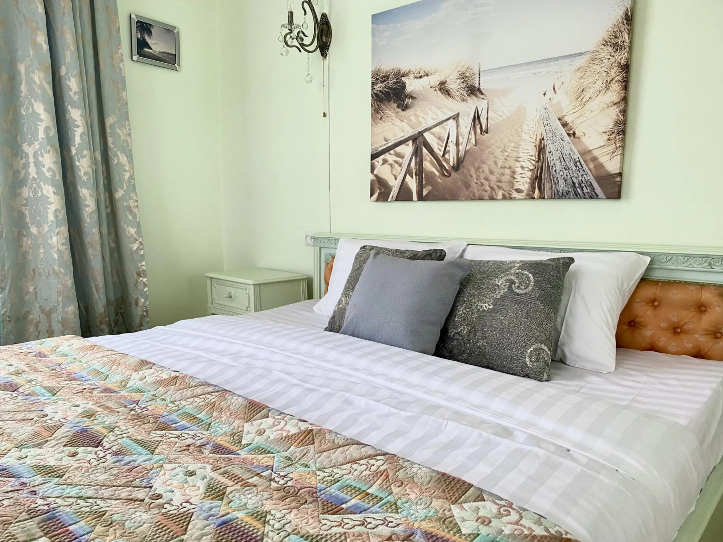 Апарт-отель F1 с бассейном