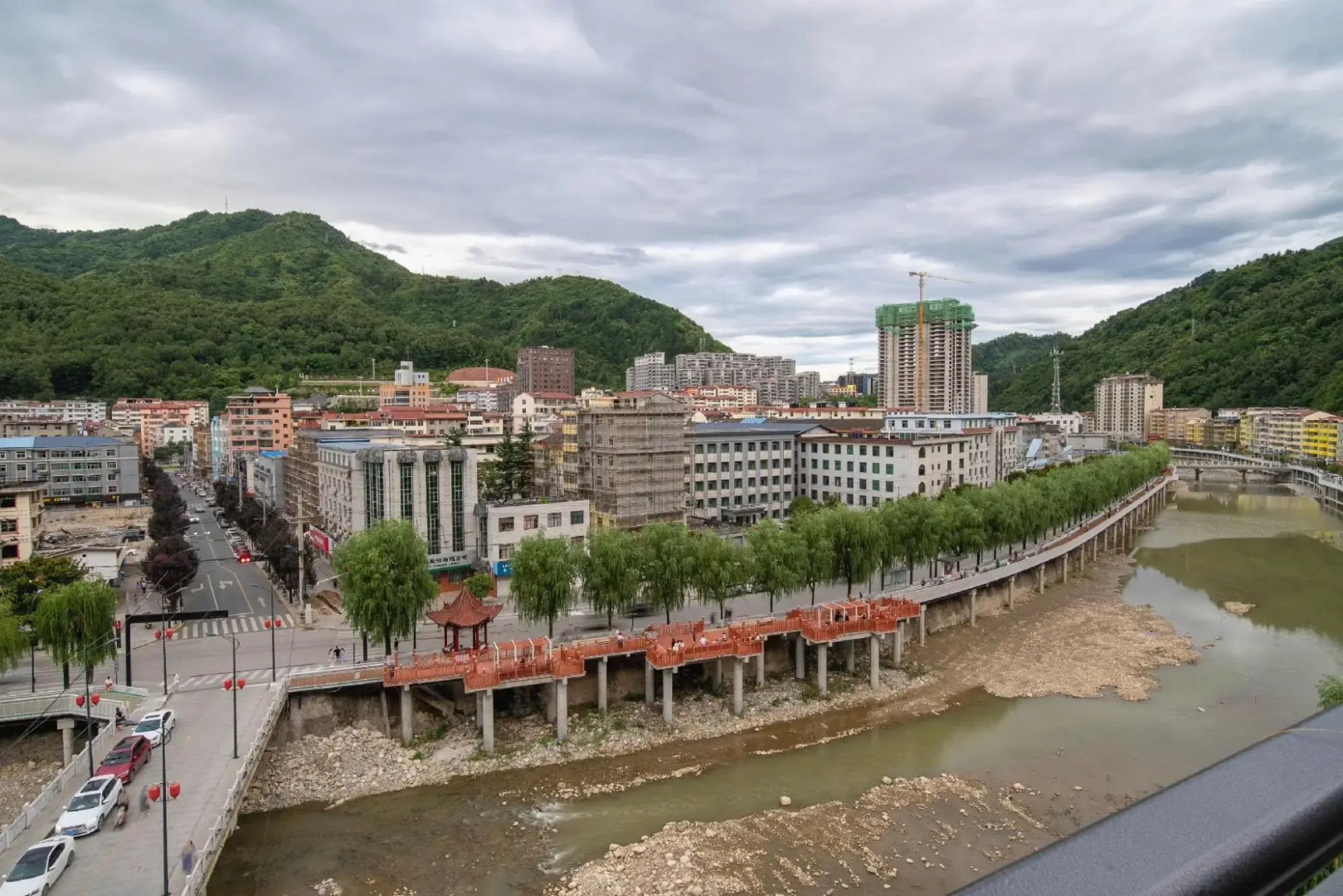 Yayue Hotel (Shangluo Yishui Jinyang Unit Shop)