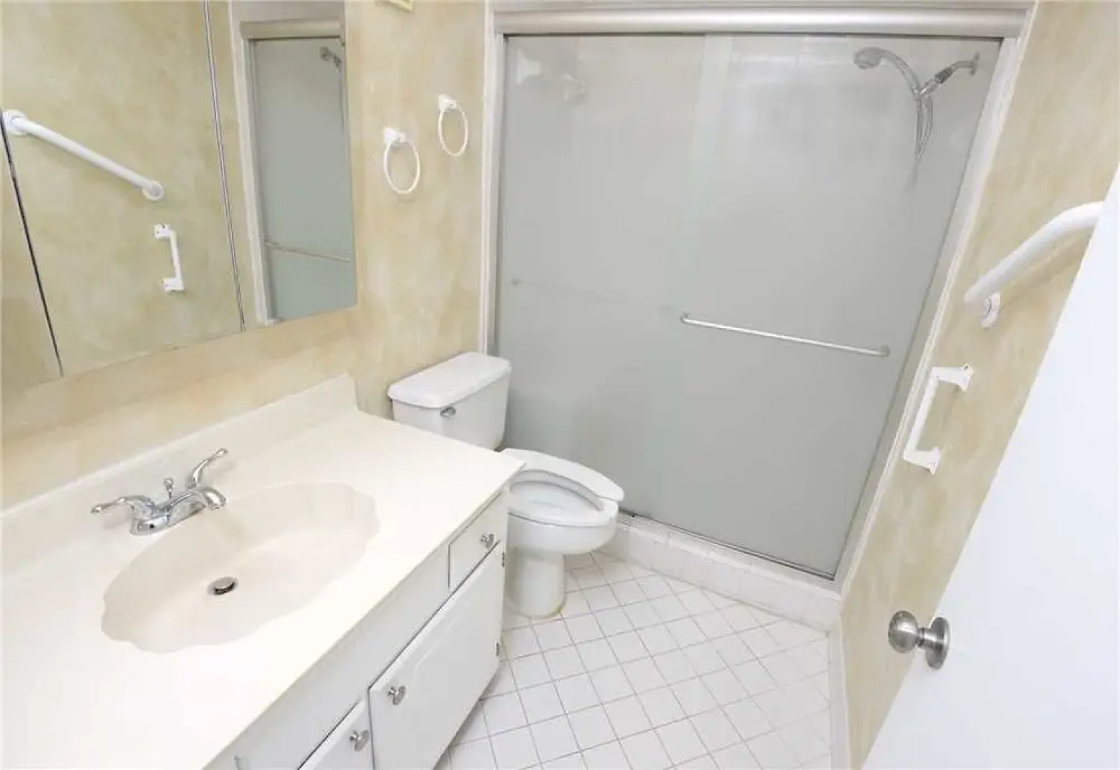 Regency 1003 - Three Bedroom Condo