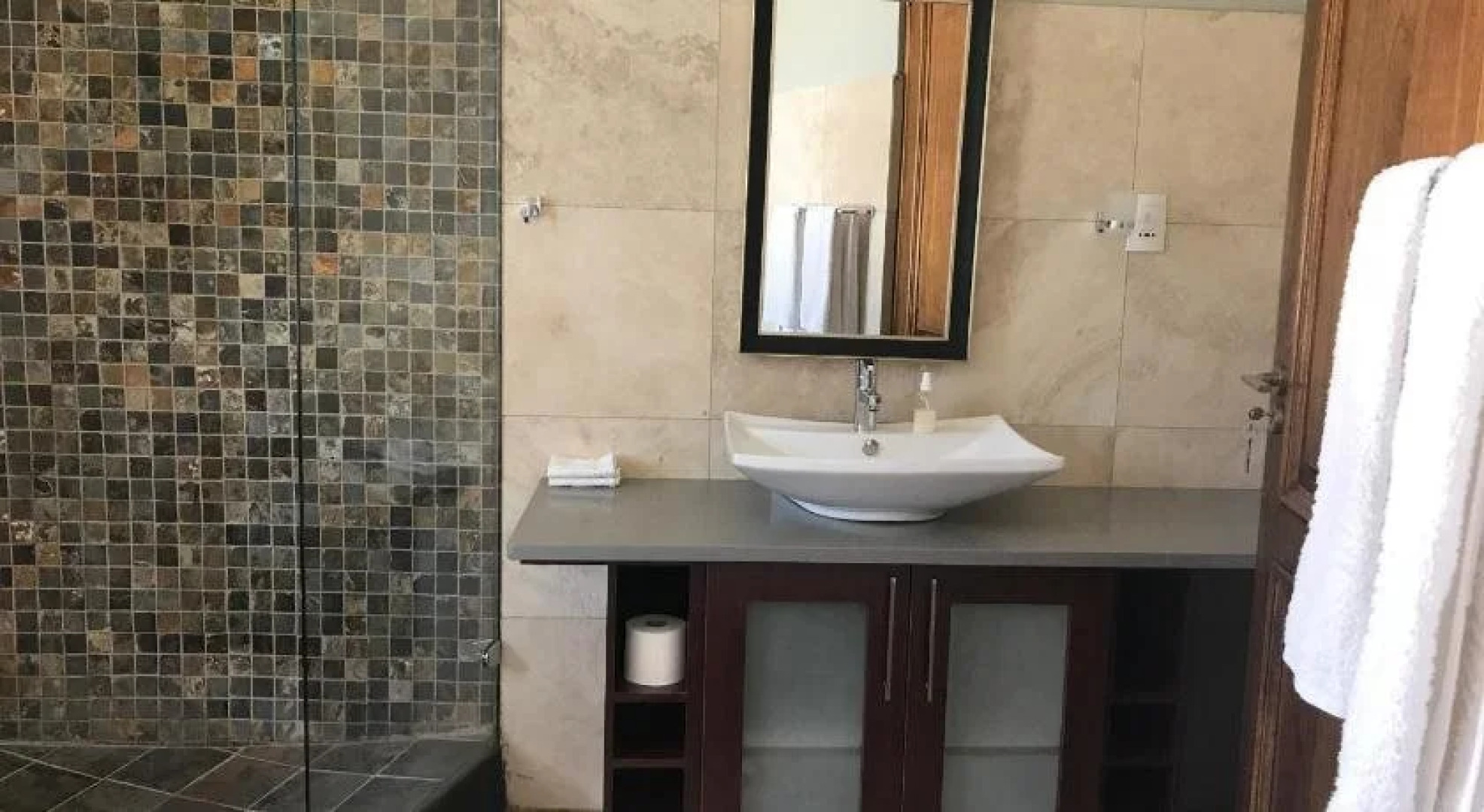 Aramesh Luxury Guesthouse