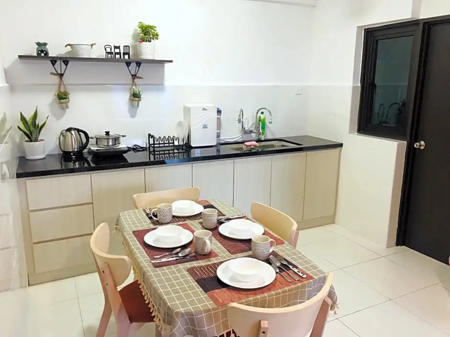 Homie6@ The Heights Residence/ 6-7 Pax