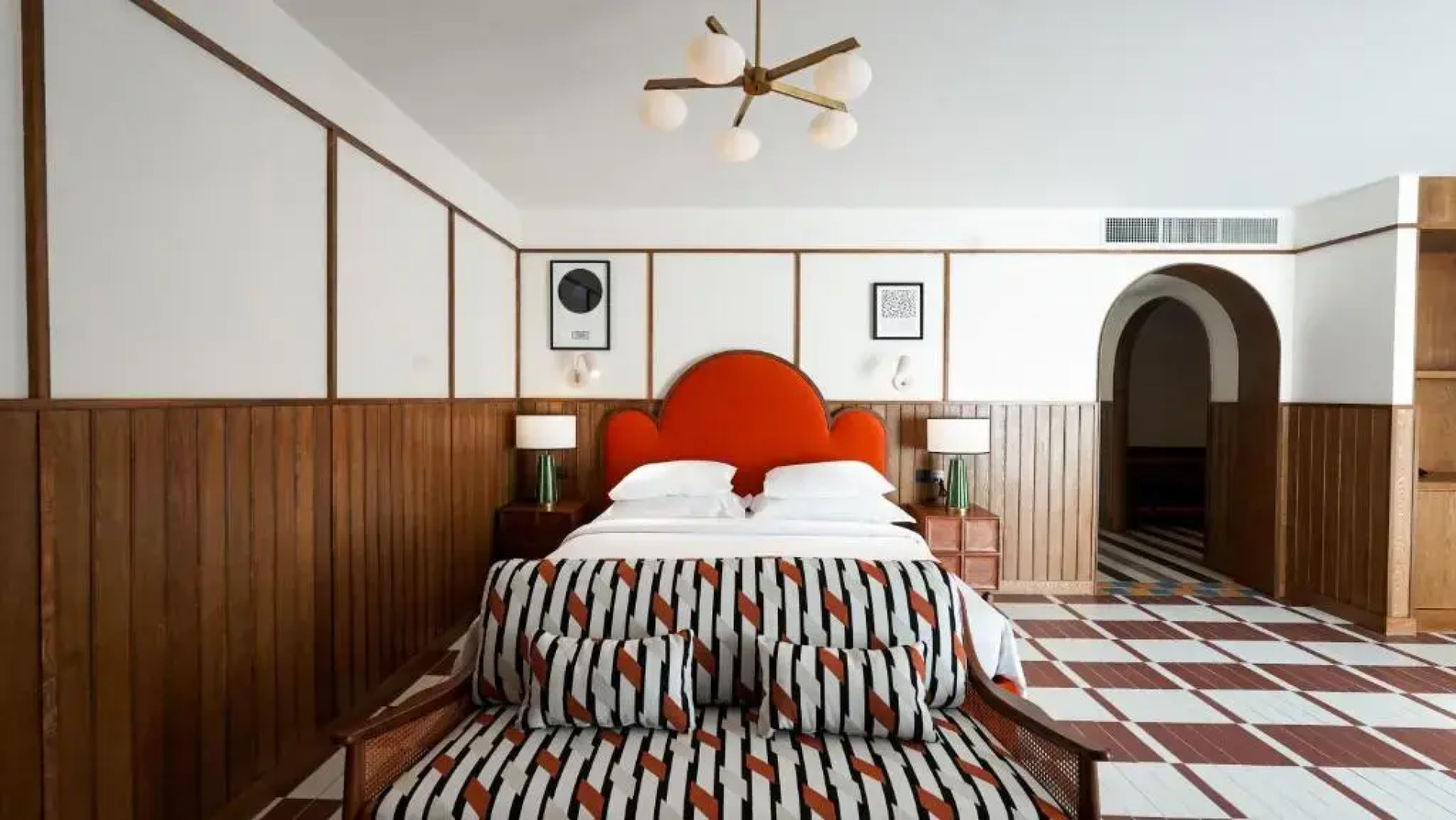 Sugar Marina POP, Kata Beach