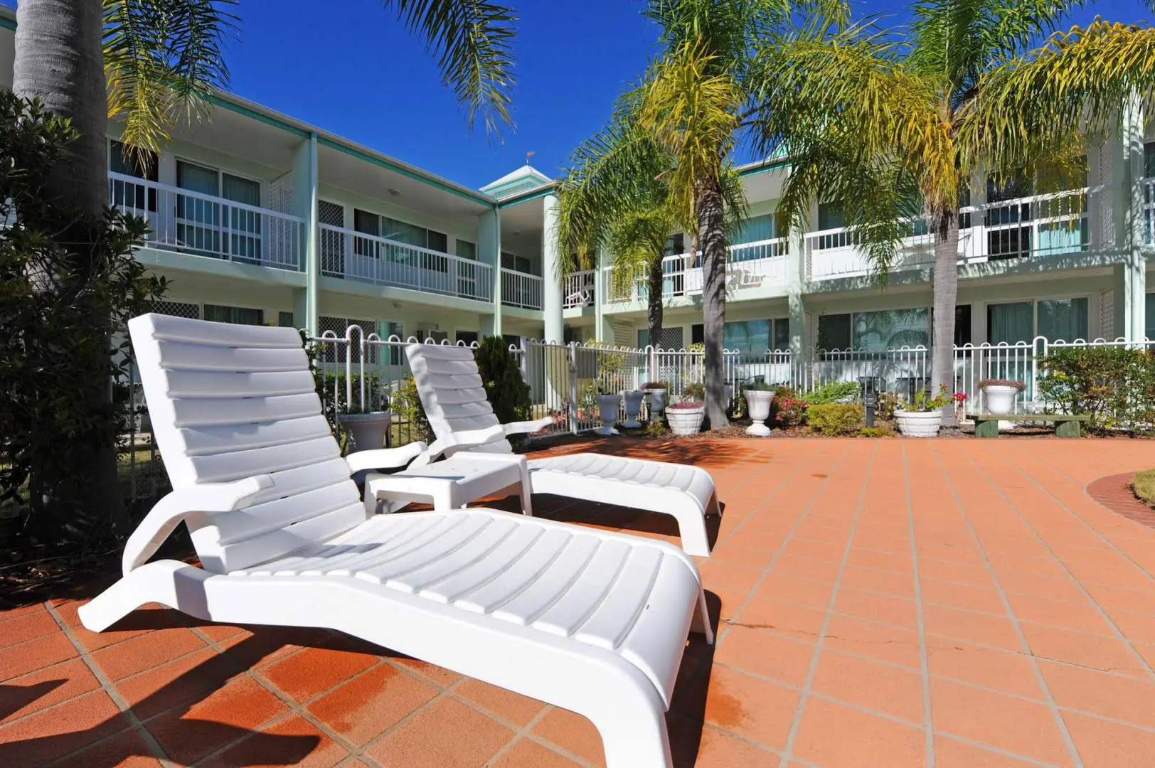 Reef Adventureland Motel
