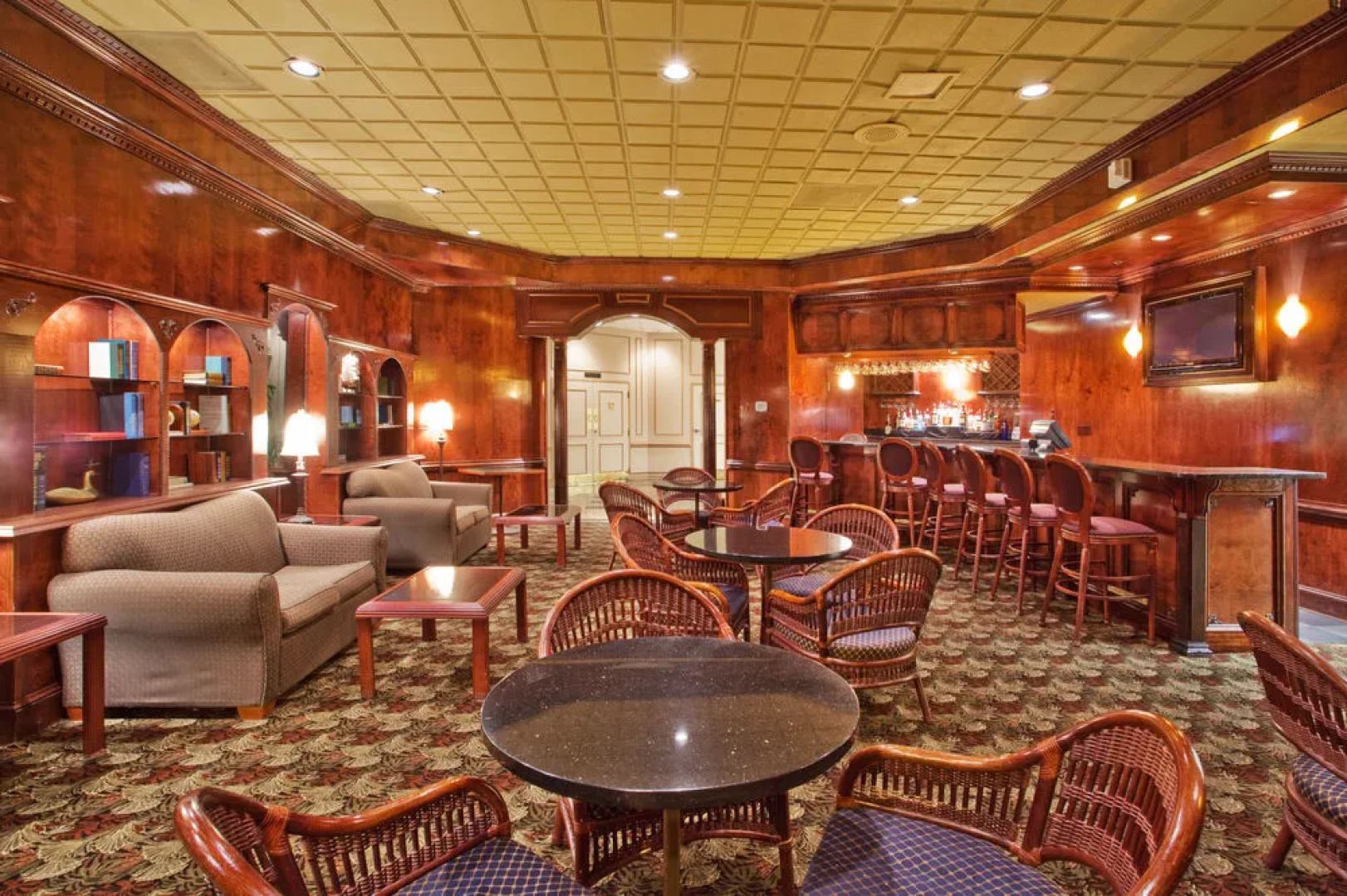 Holiday Inn Gainesville-Lanier Centre