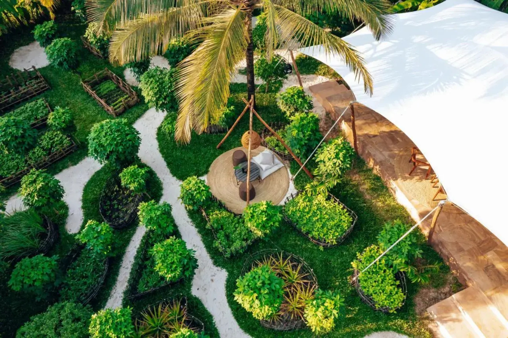 Курортный отель Ycona Luxury