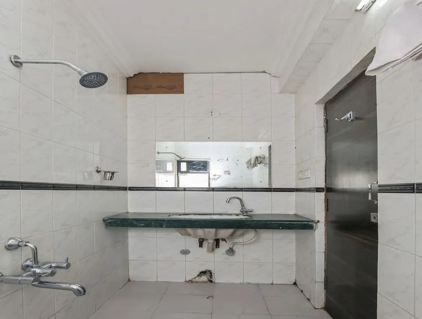 OYO 12538 Twin Tower 2