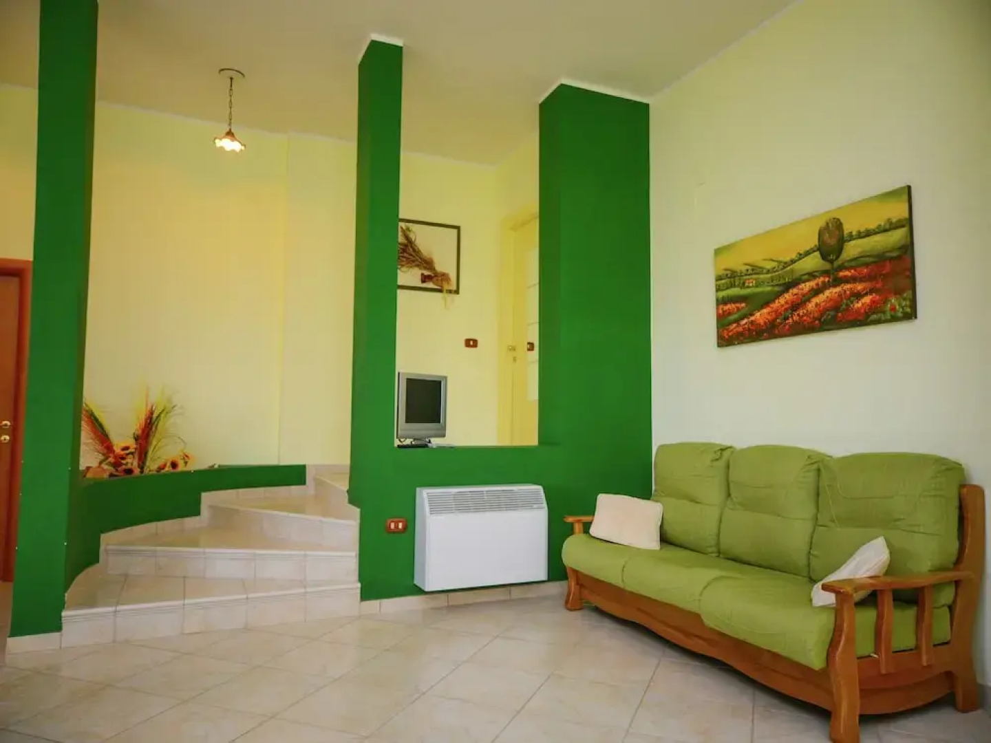 Apartment With Lovely Pool