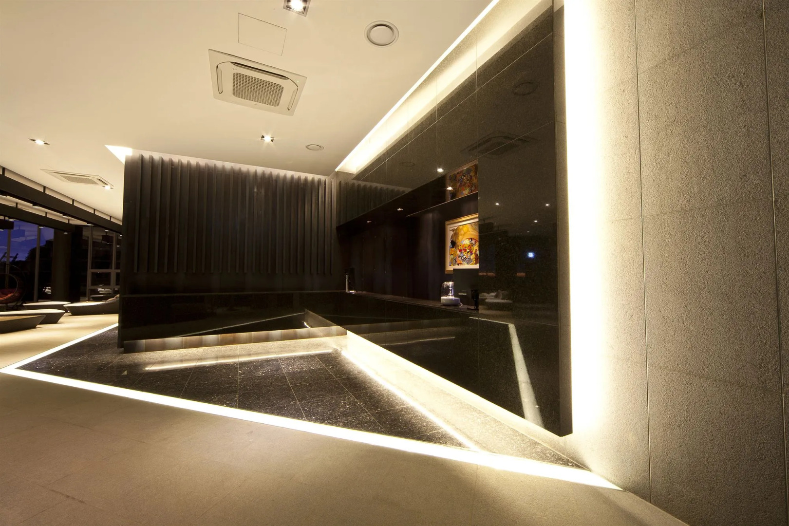 Luston Villa & Hotel