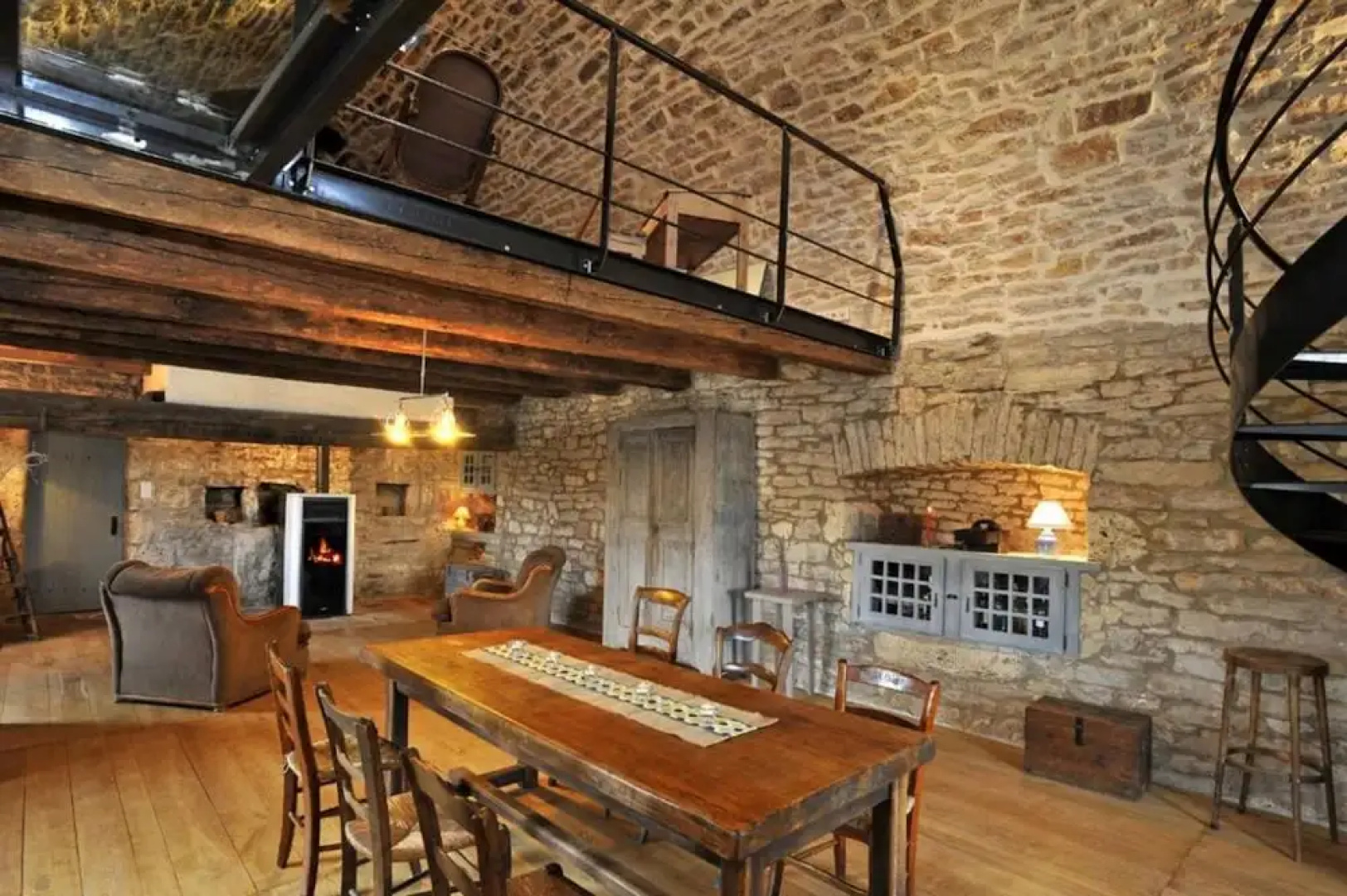 House With 4 Bedrooms in Saint-georges-de-lévéjac, With Wonderful Moun