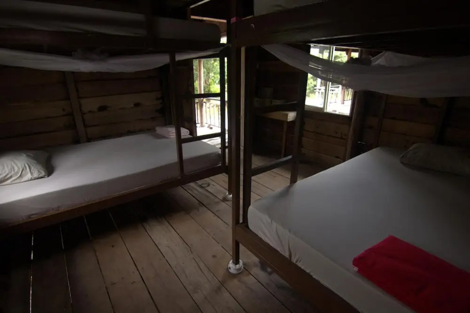 Mad Monkey Koh Rong Samloem