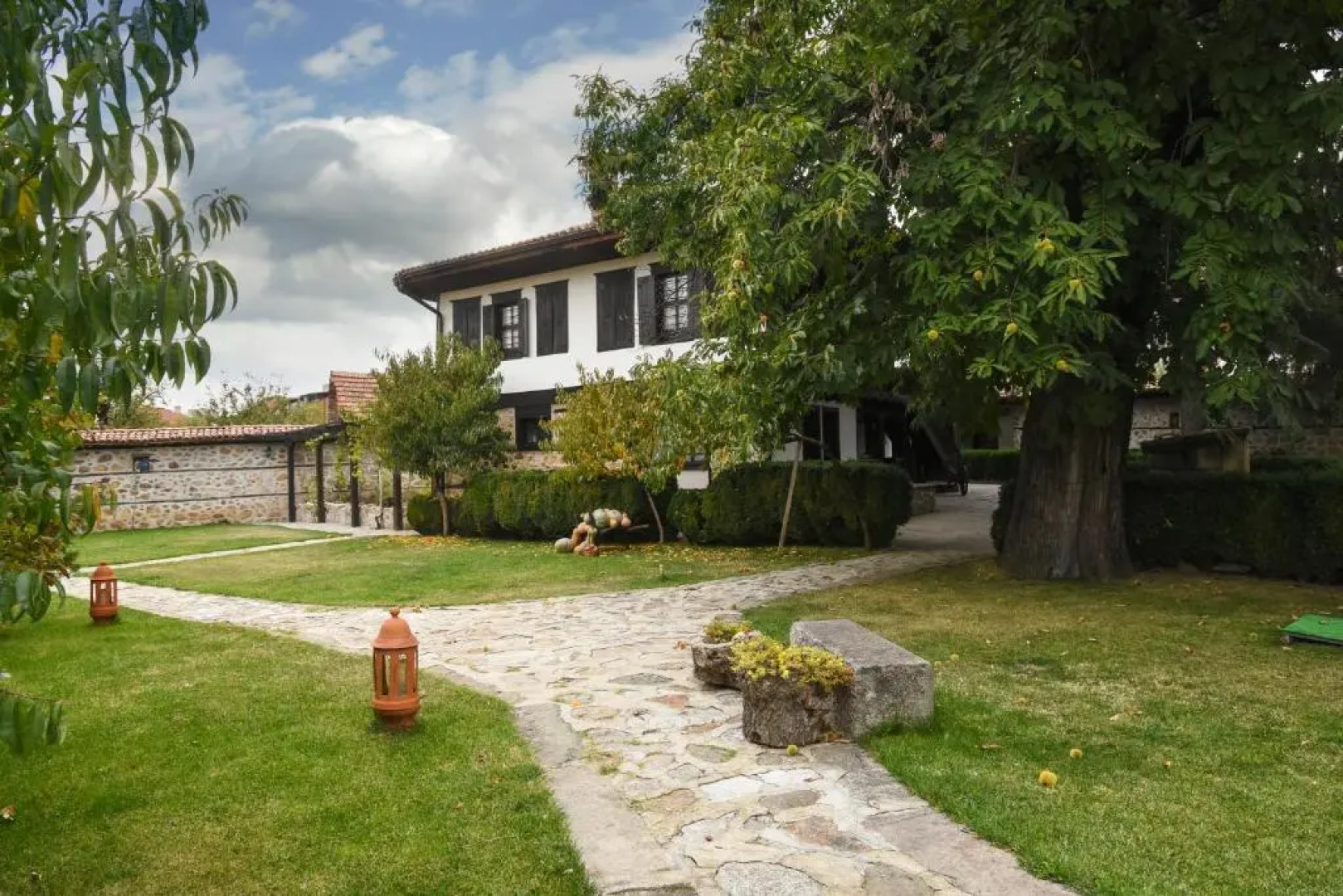 Djudjeva Kyshta Hotel