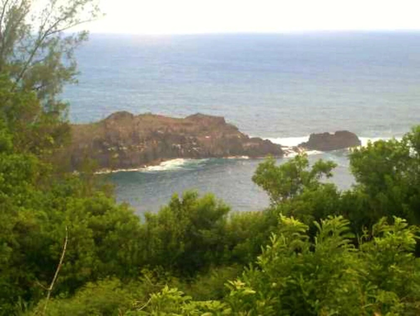 Studio In Petite Ile With Wonderful Sea View Furnished Garden And Wifi 4 Km From The Beach