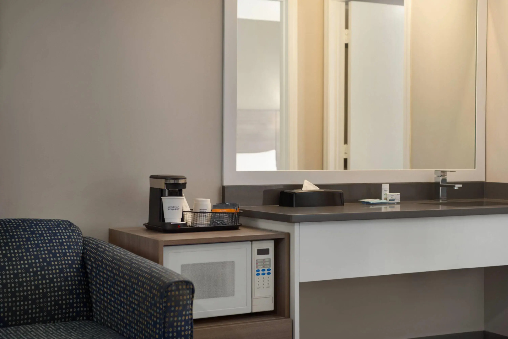 Days Inn by Wyndham Kelowna