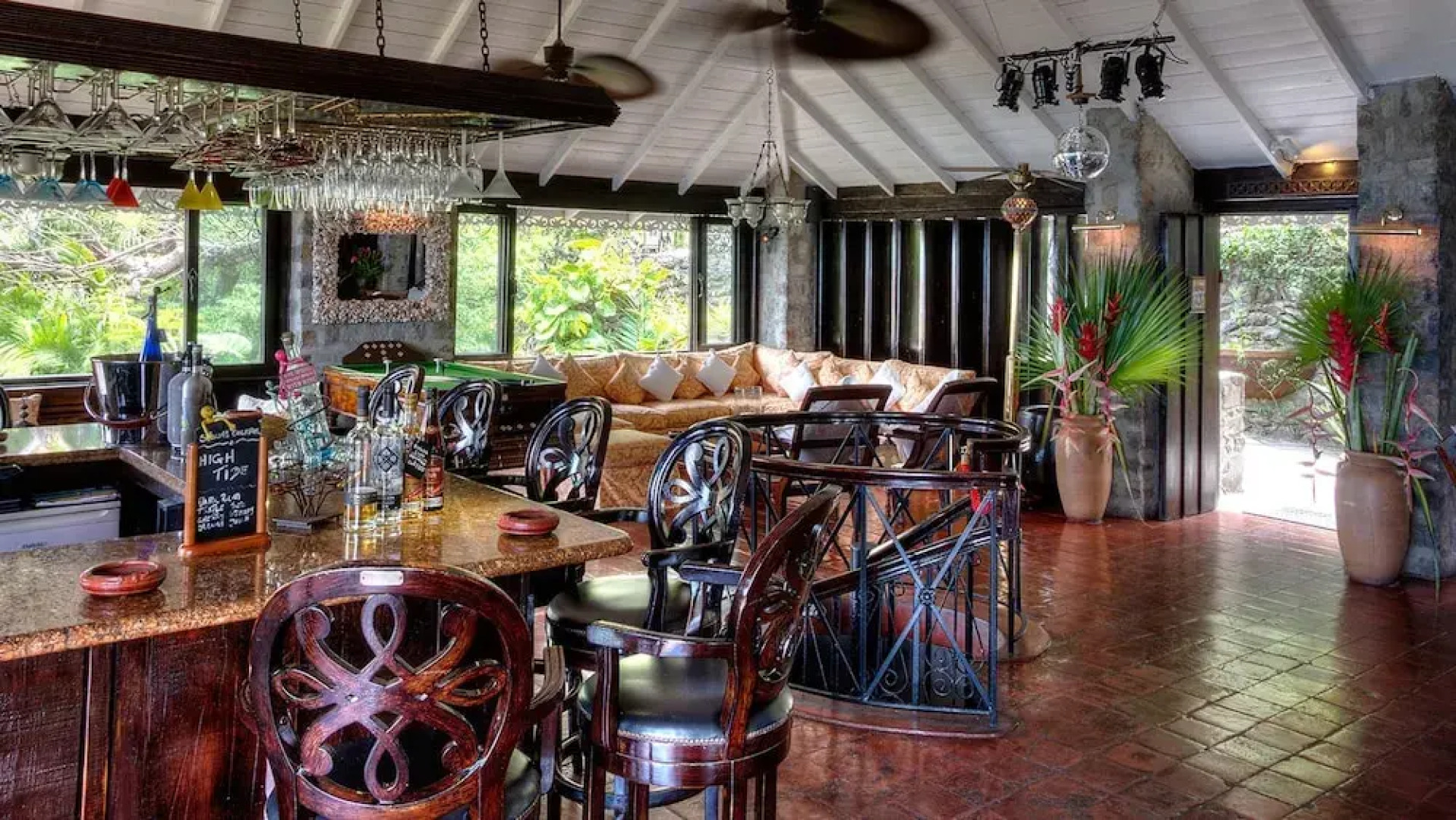 FireFly Hotel Mustique