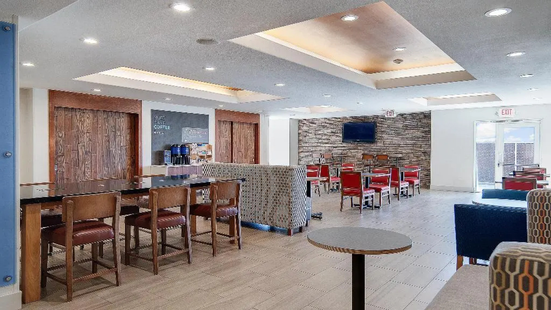 Holiday Inn Express & Suites Dinuba West by IHG