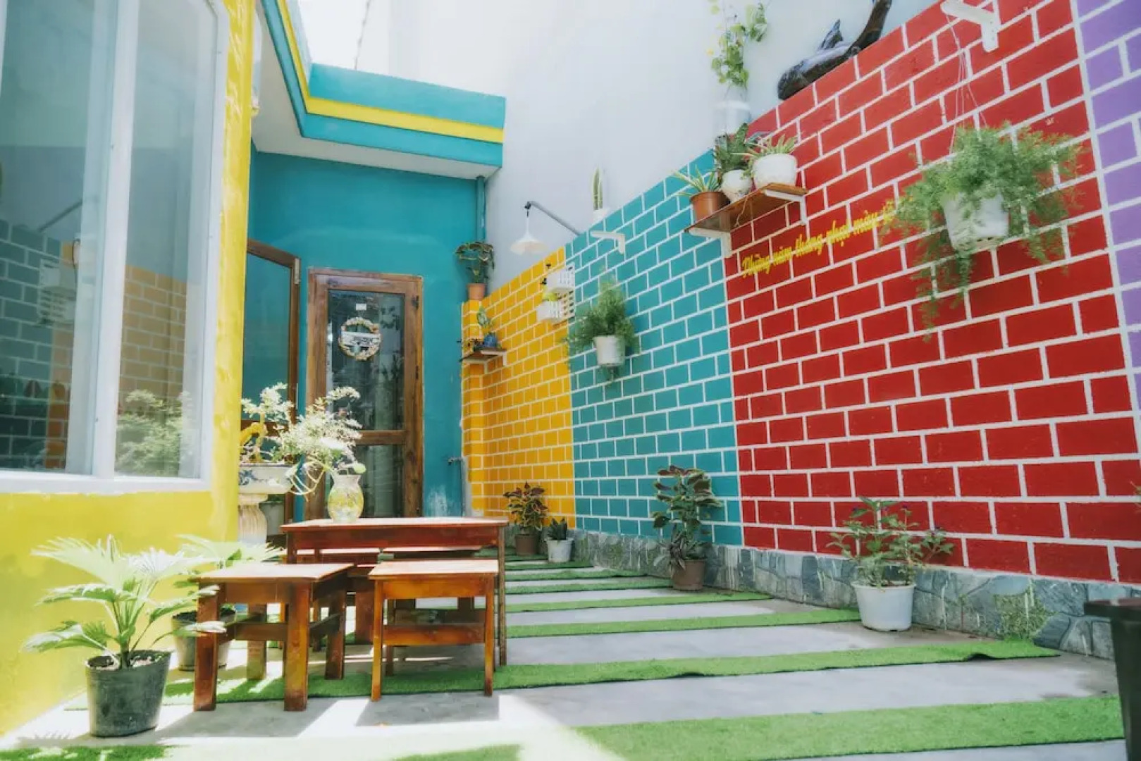 Nha Sin's Homestay - Hostel