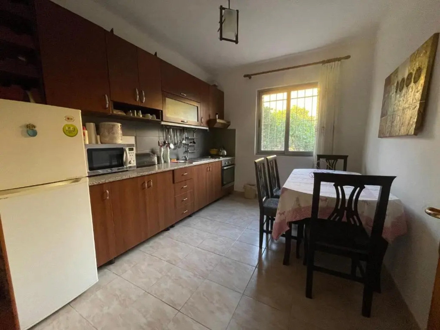 Lovely spacious house with big garden