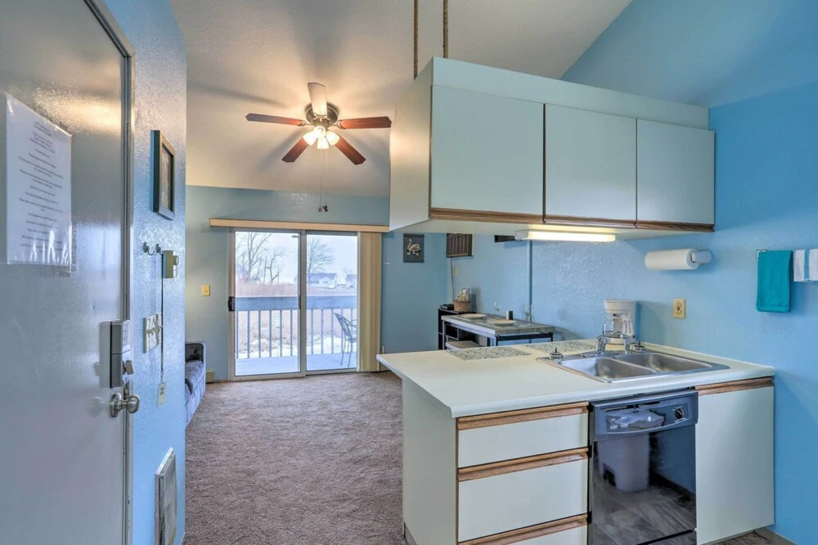 Condo w/ Balcony, Dock & Access to Lake Erie