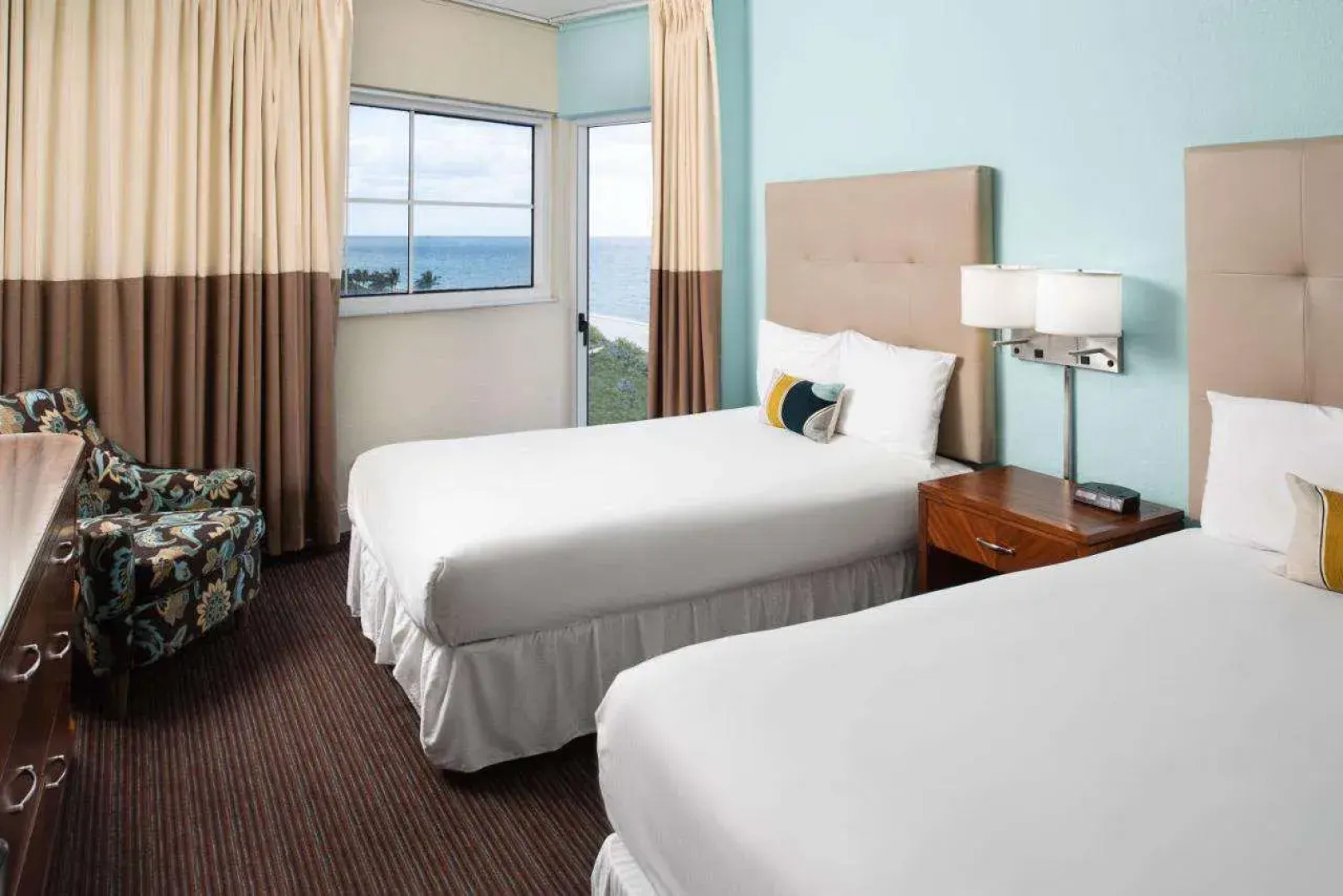 Sherry Frontenac Oceanfront Hotel