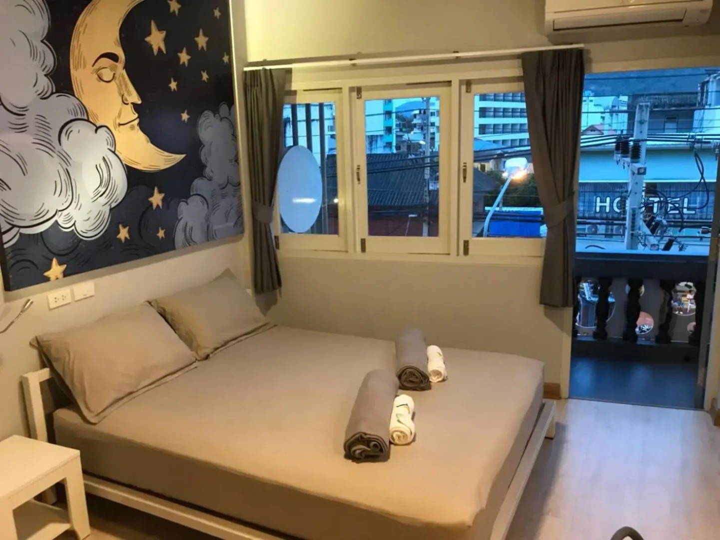 The Moon Hostel Hua Hin