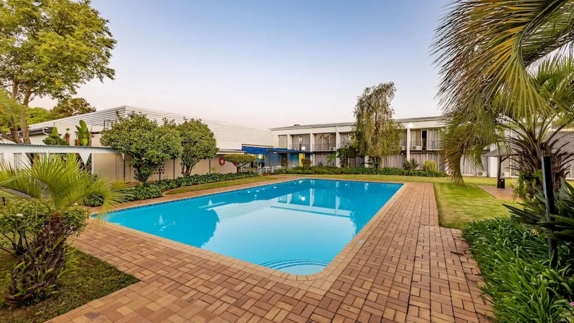 African Sky Hotels - Newcastle Inn