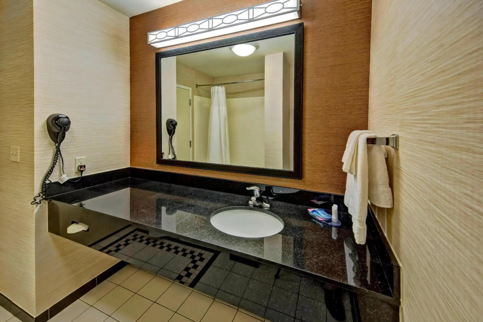Fairfield Inn & Suites by Marriott Oklahoma City-Warr Acres
