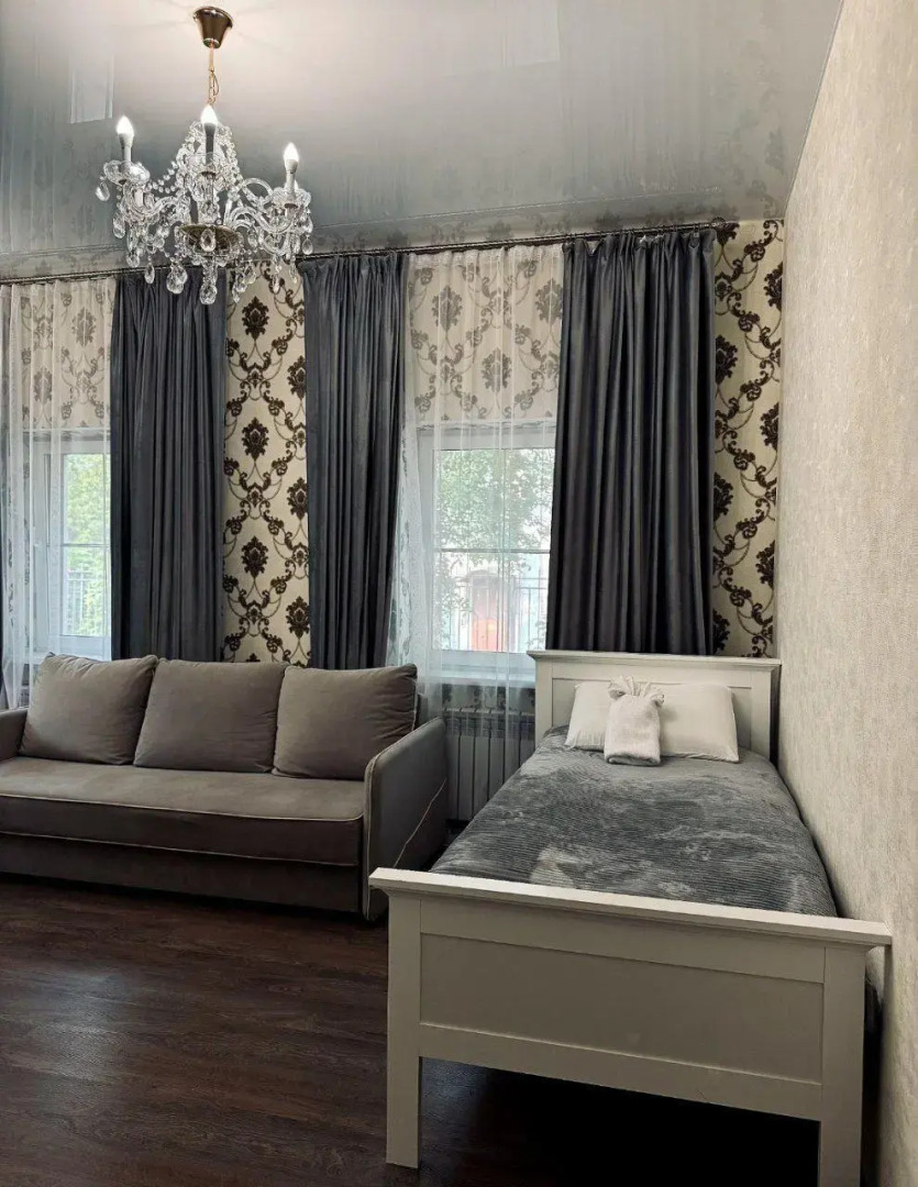 Уманский дом Семь Башен