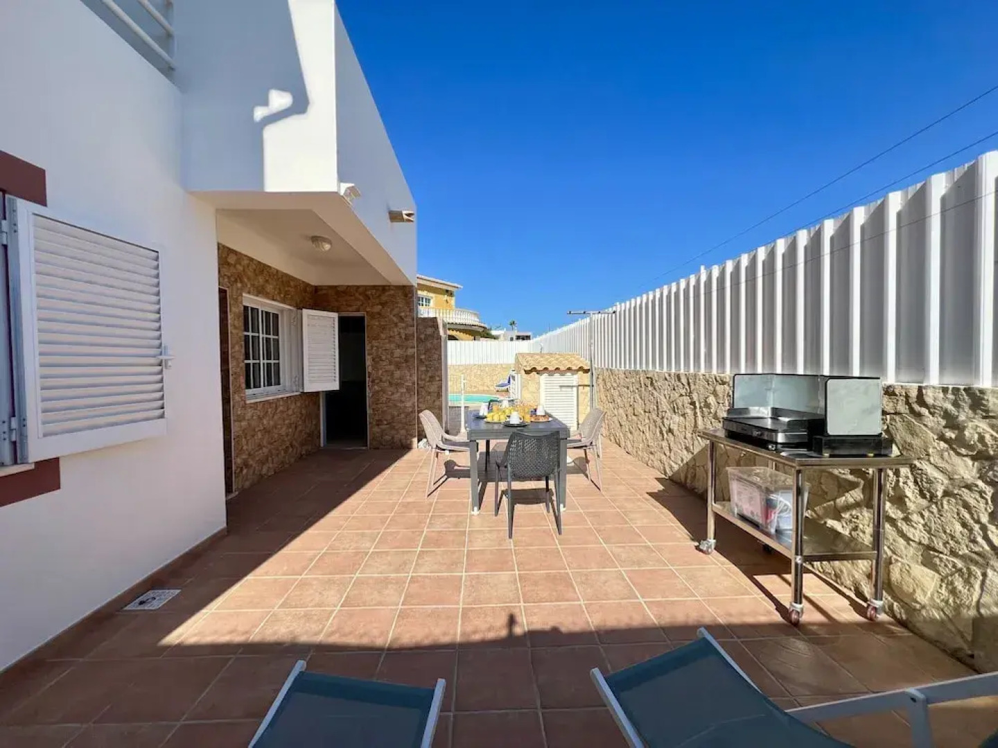 Pêra Stylish Villa With Pool by Homing