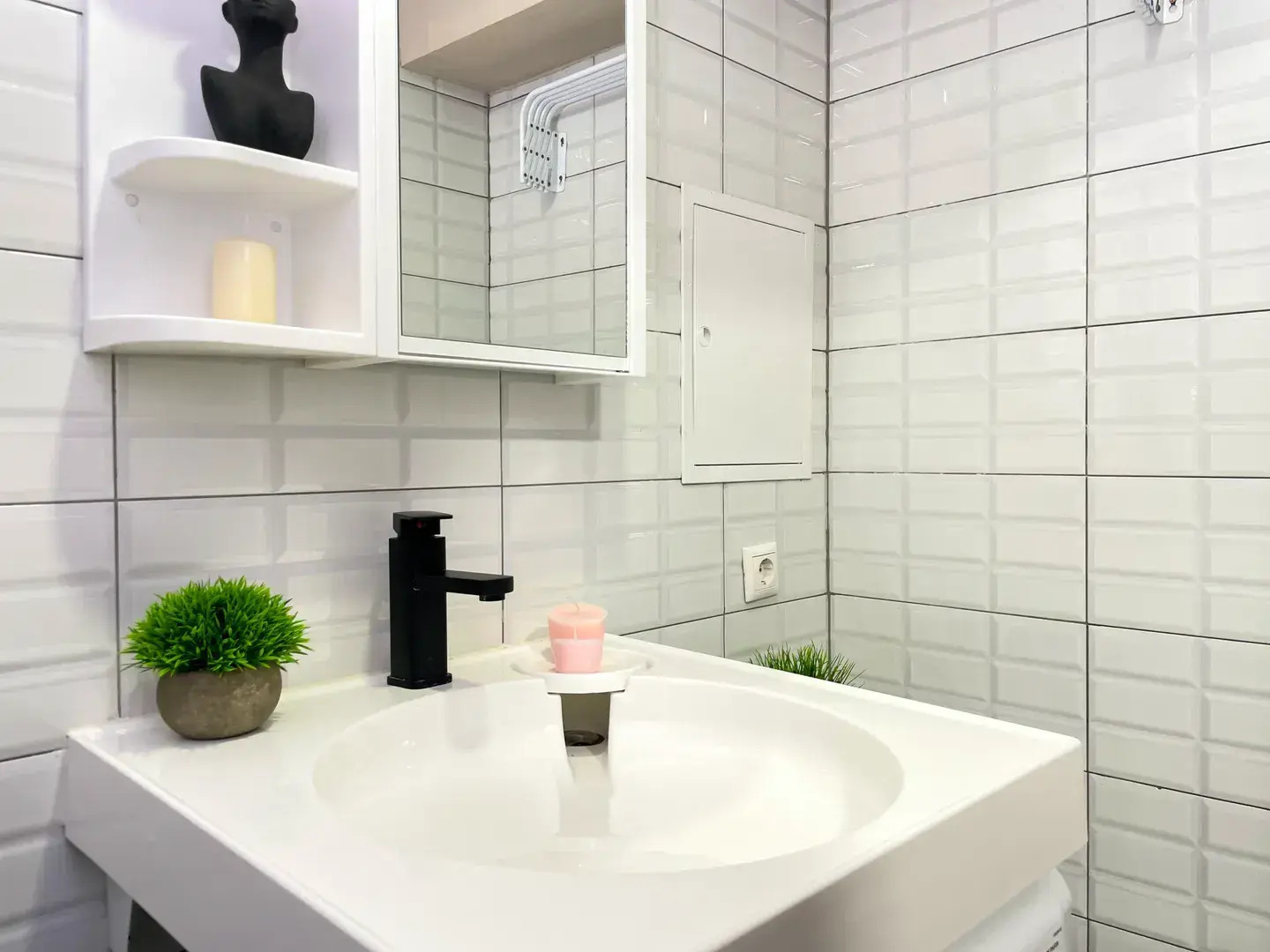 Dayker City на аллее Первой Маевки