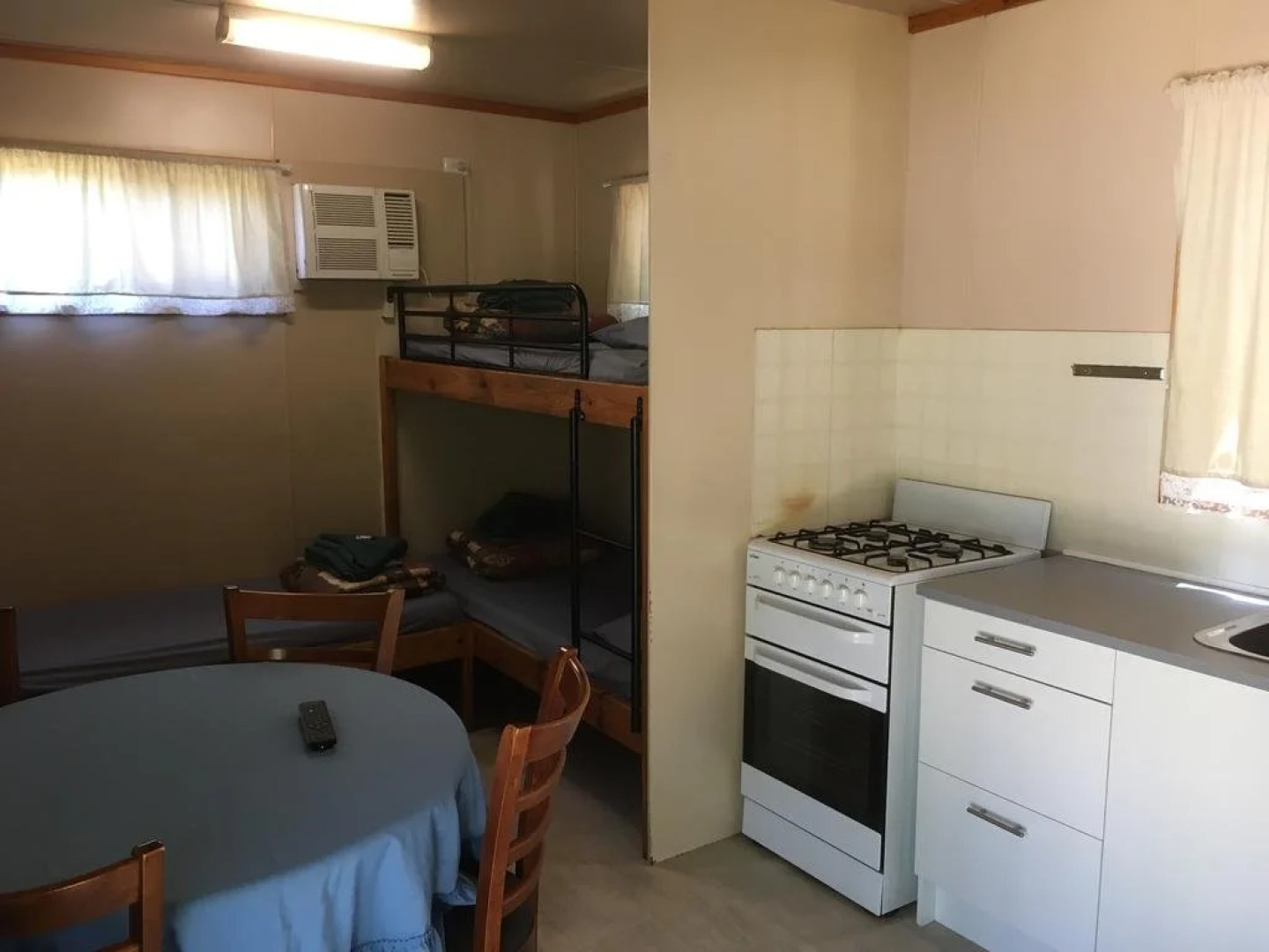 Pinjarra Caravan Park and Cabins