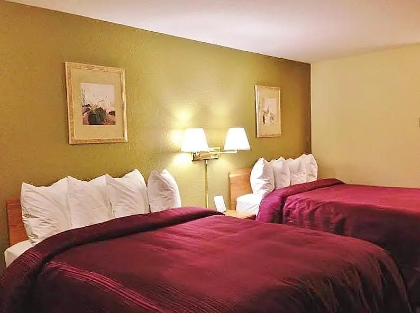 Ferryman Inn and Suites