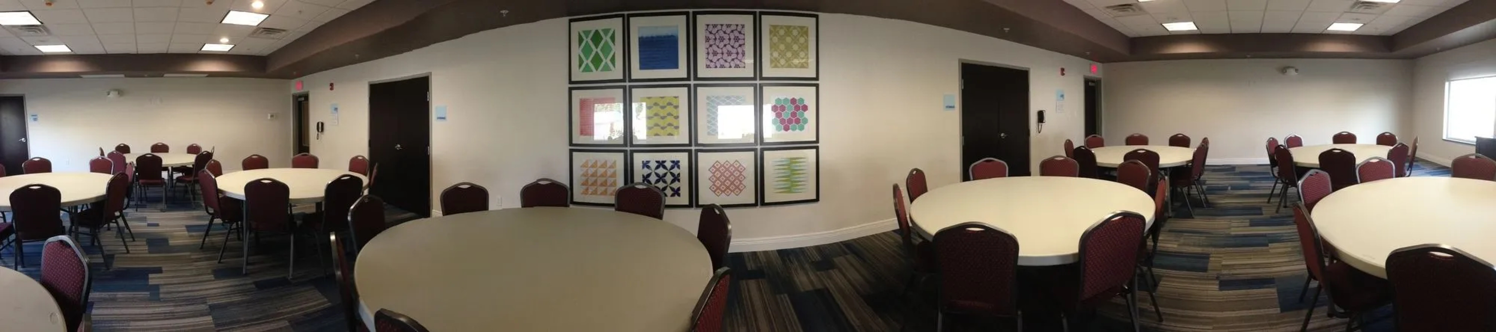 Holiday Inn Express & Suites Glasgow by IHG