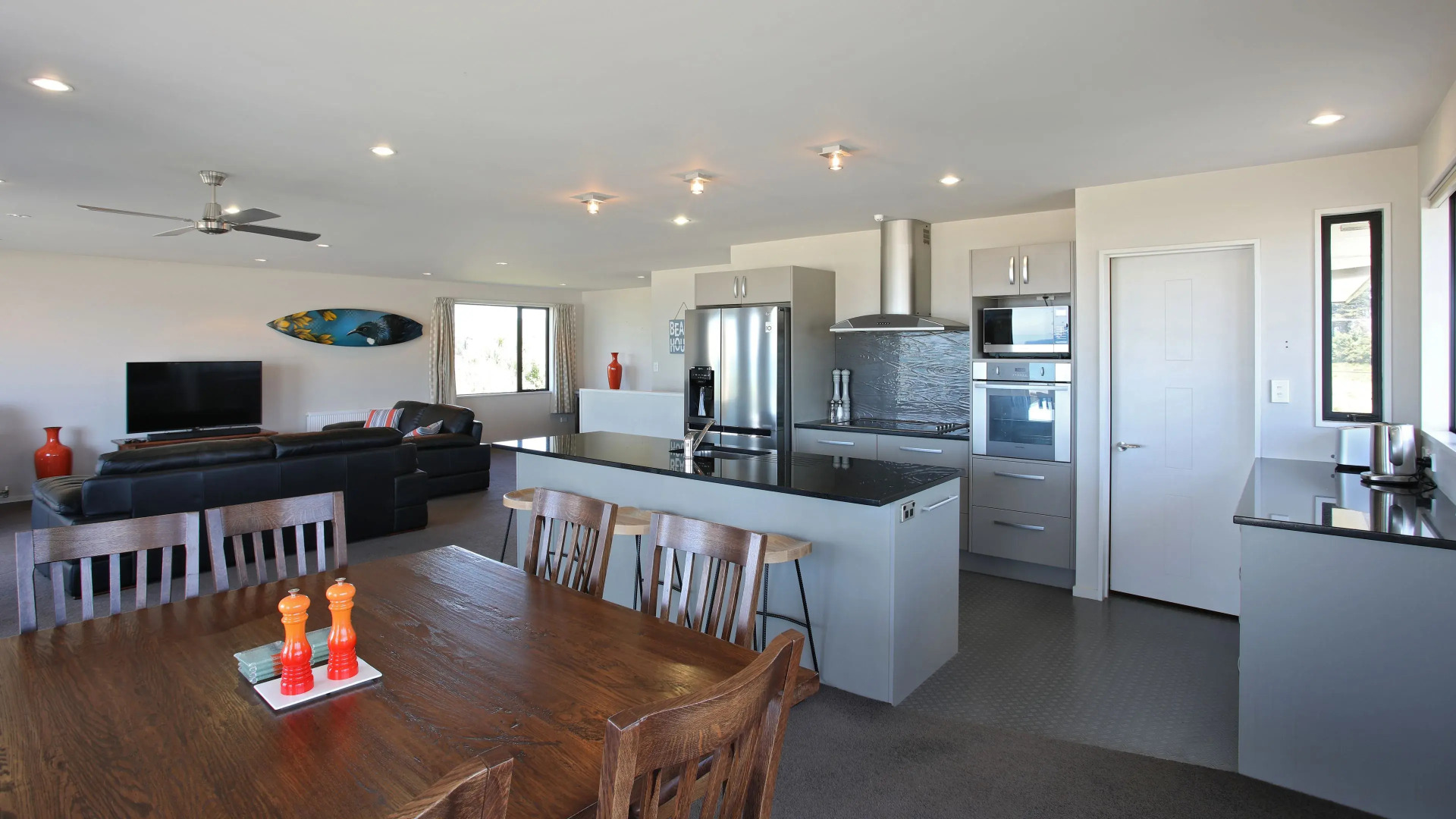 Curio Bay Salt House Motel