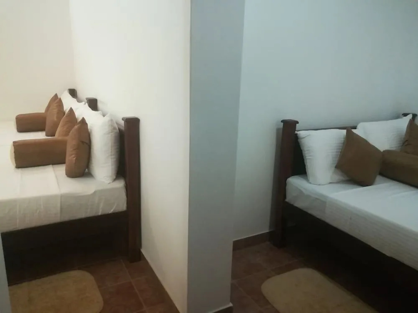 City Royal White Tourist Rest