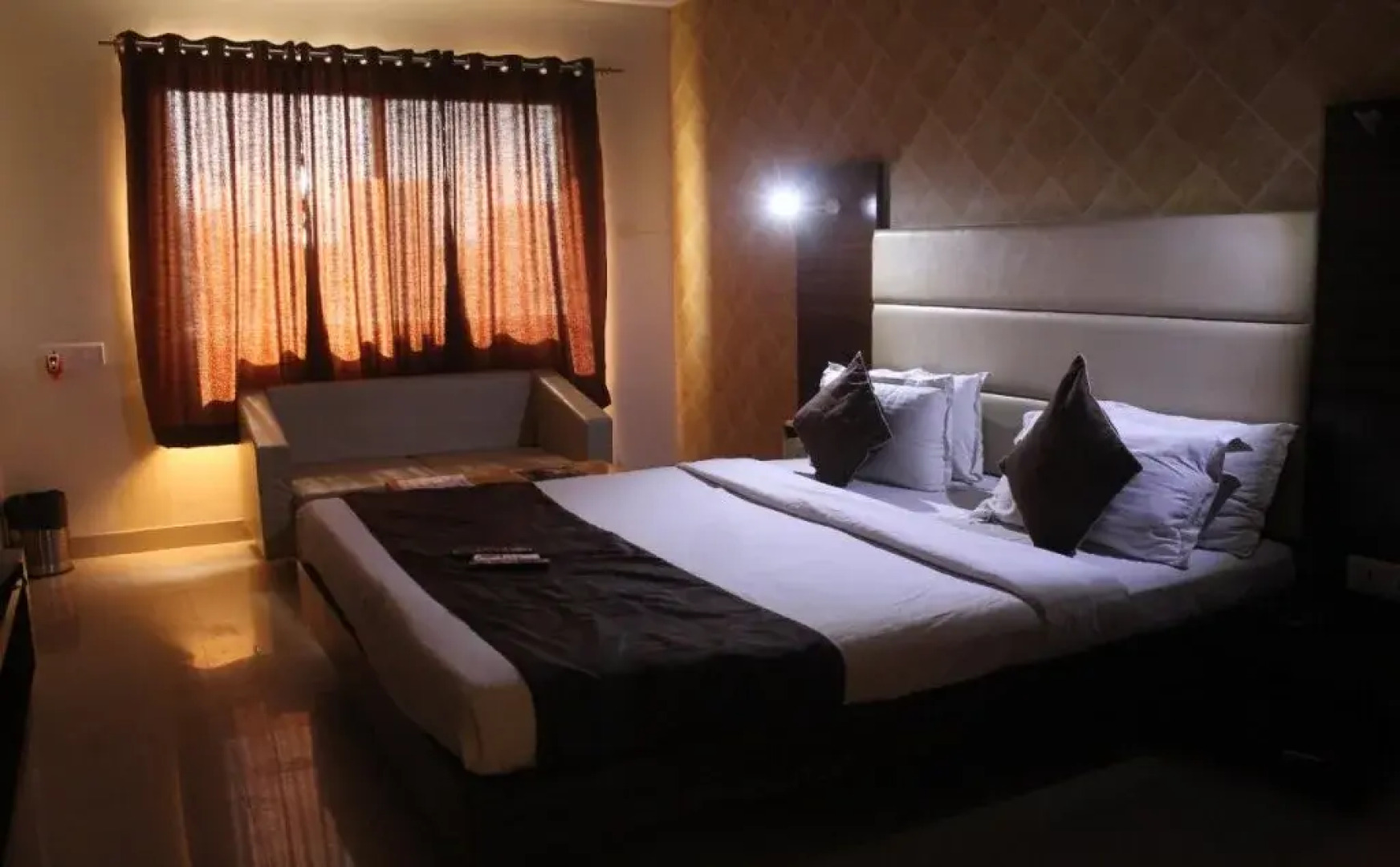 Hotel Kalpana Palace