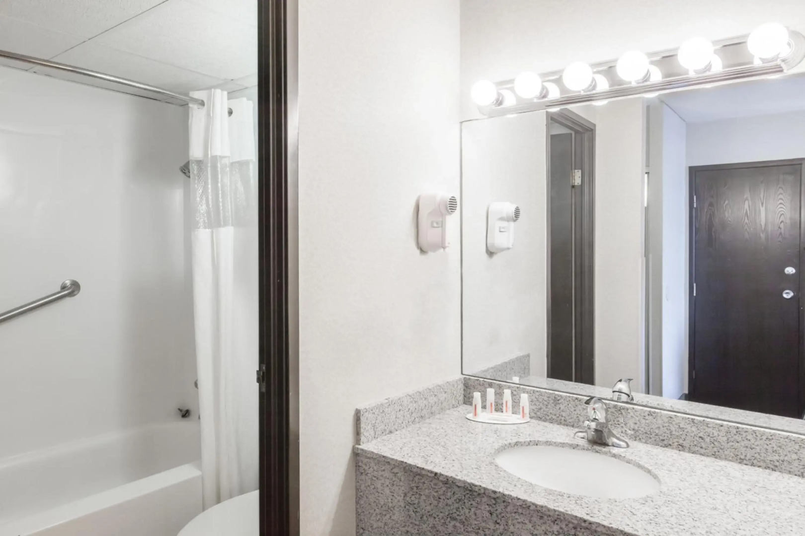 Albany Ramada Plaza Hotel