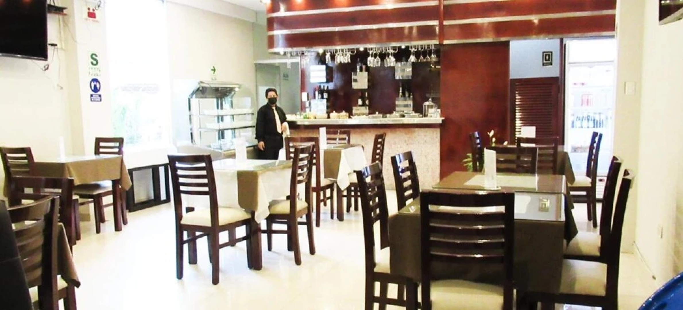 Aura Hotel
