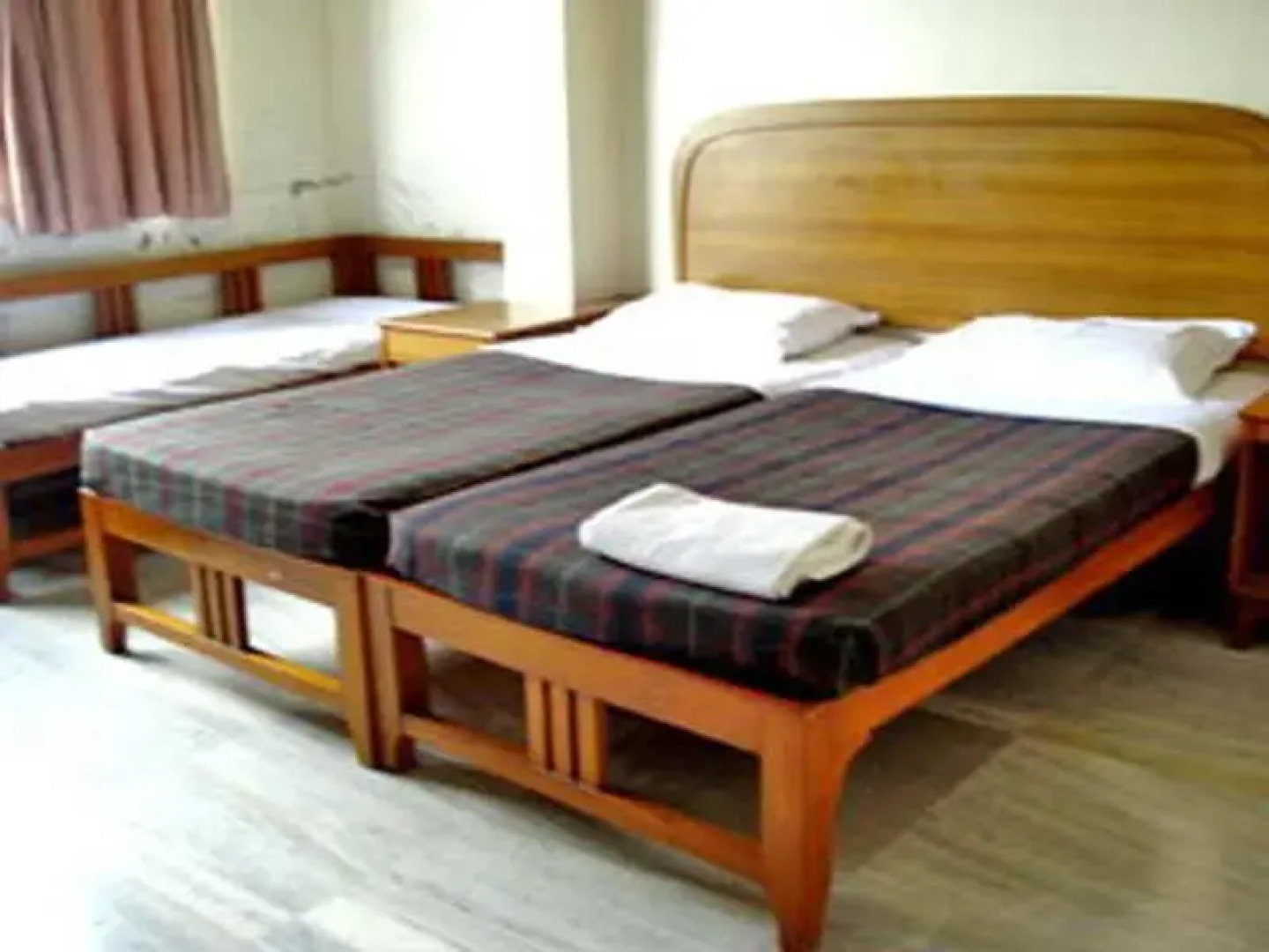 Hotel Meru