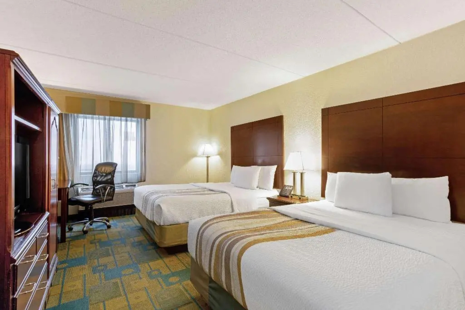 La Quinta Inn And Suites Boston-Somerville