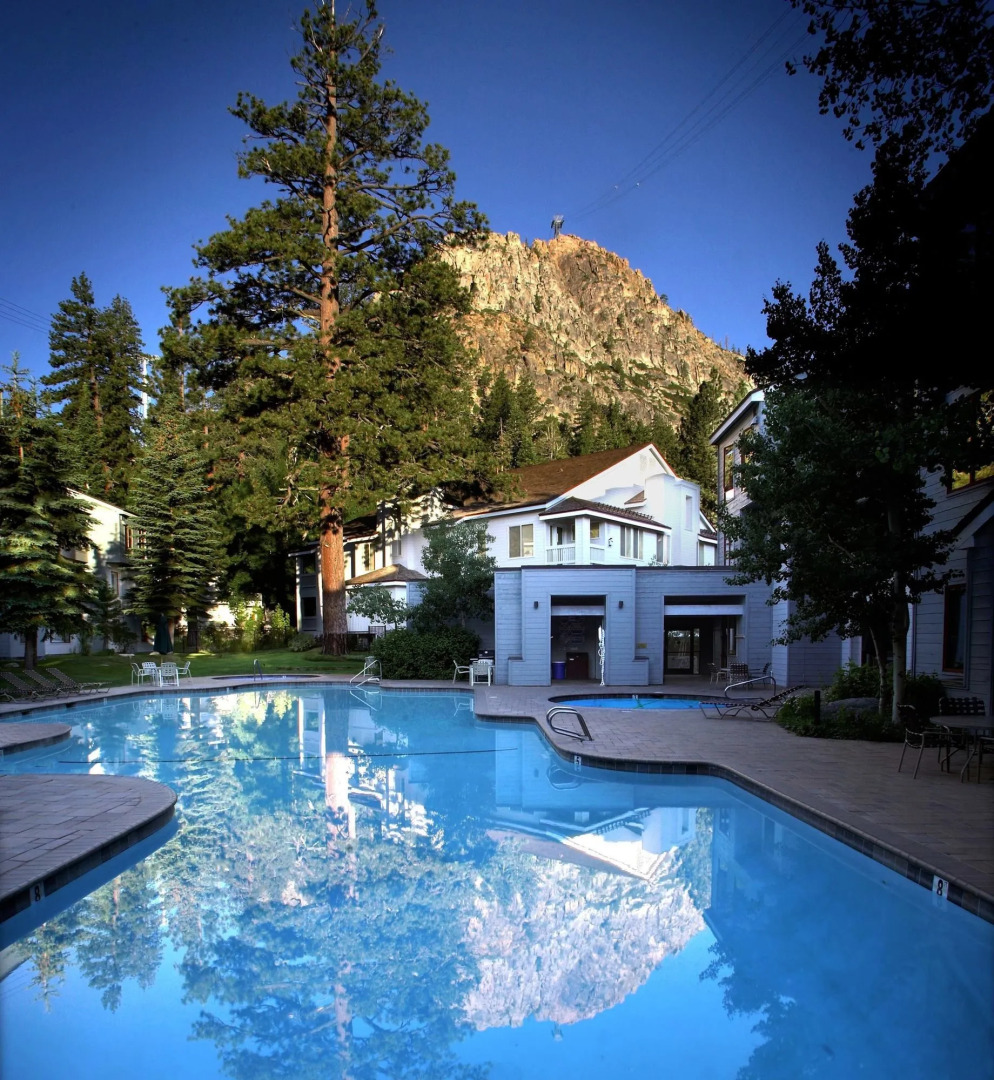 Squaw Valley Lodge