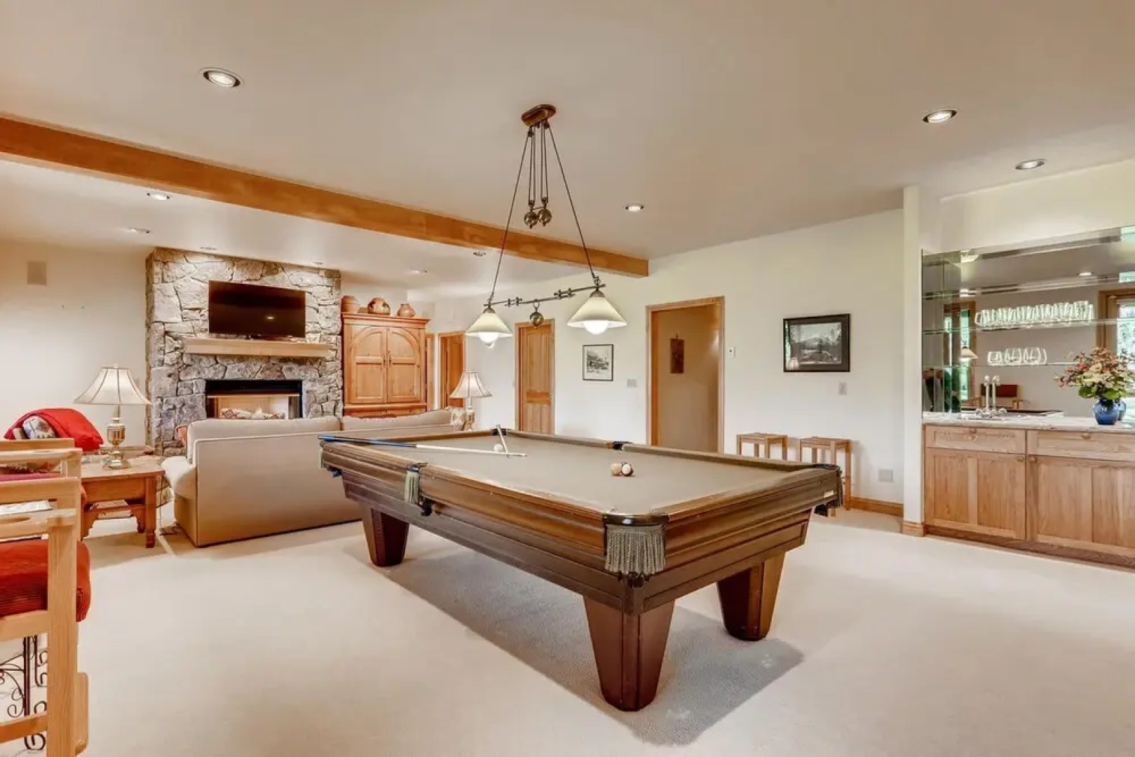 1811 Falcon Drive by Book by Owner