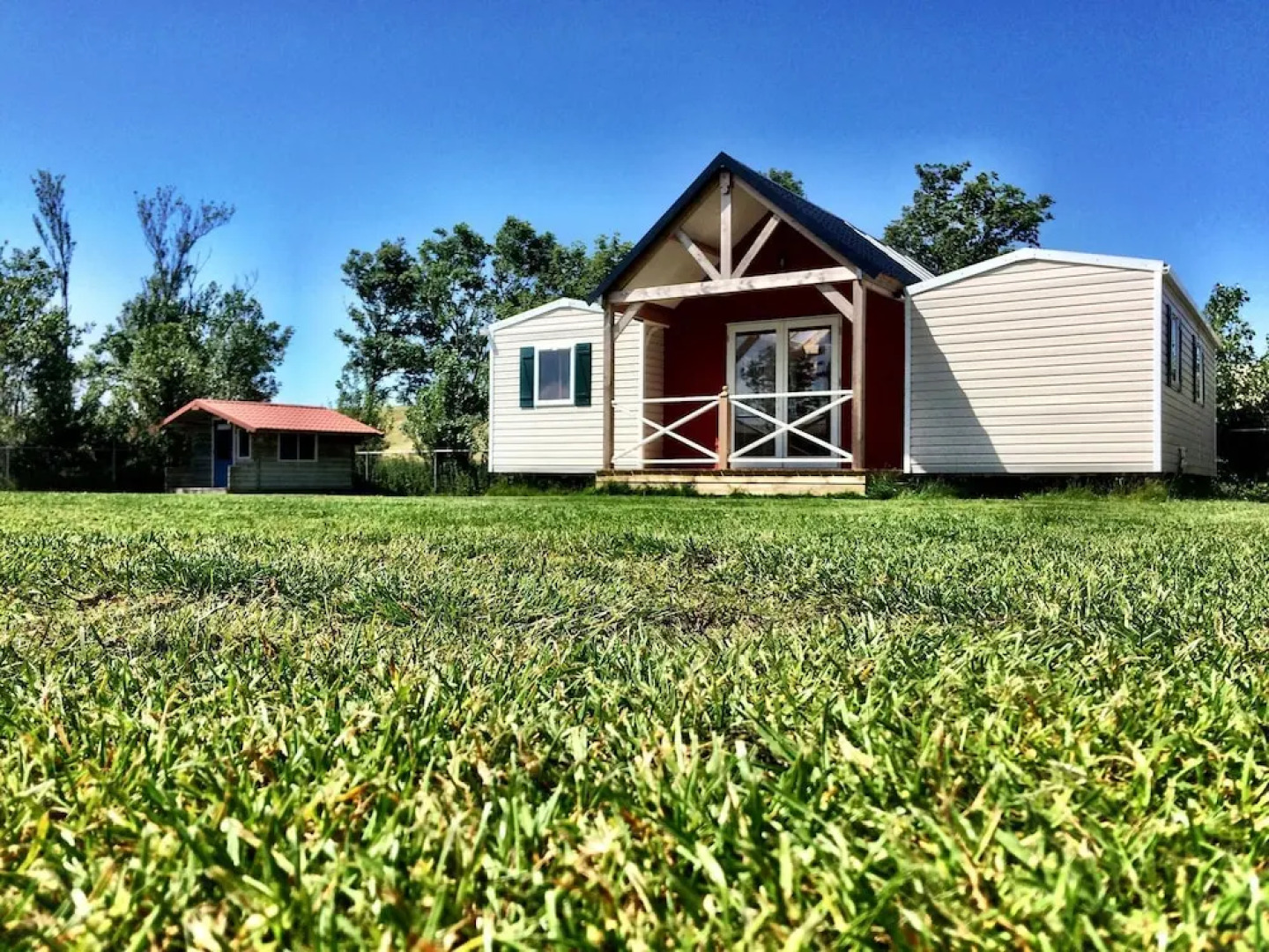 Comfy Chalet With Micro-wave, Near the Wadden Sea