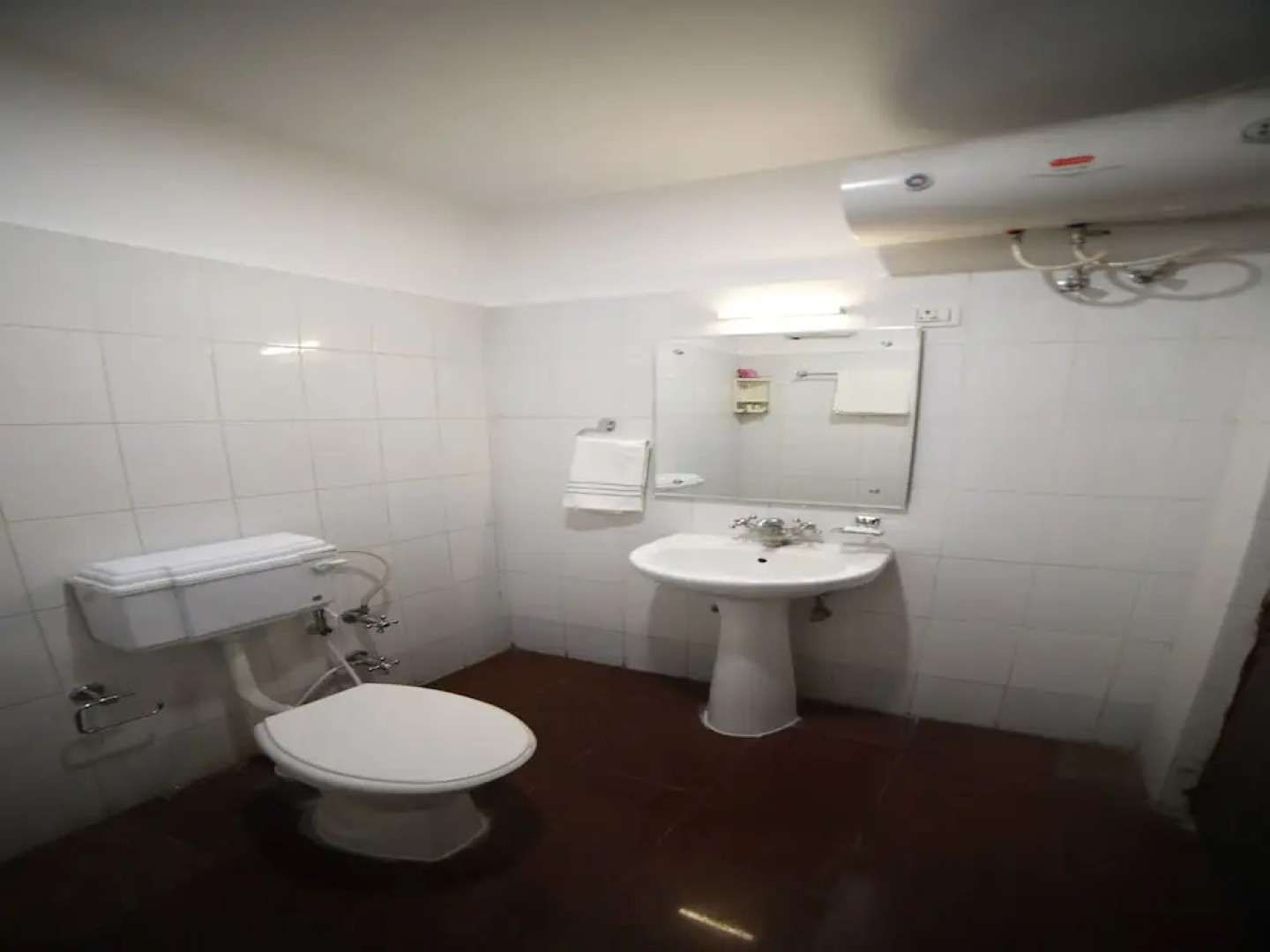 OYO 15561 Corporate Villa