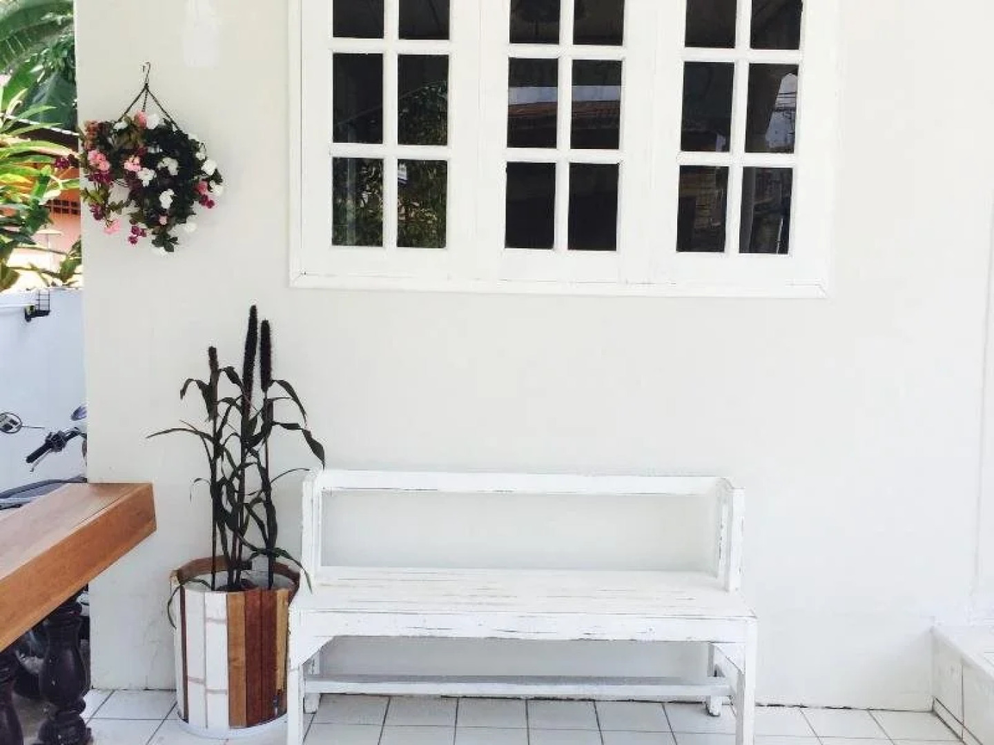 Norn Nab Dao Whitehouse