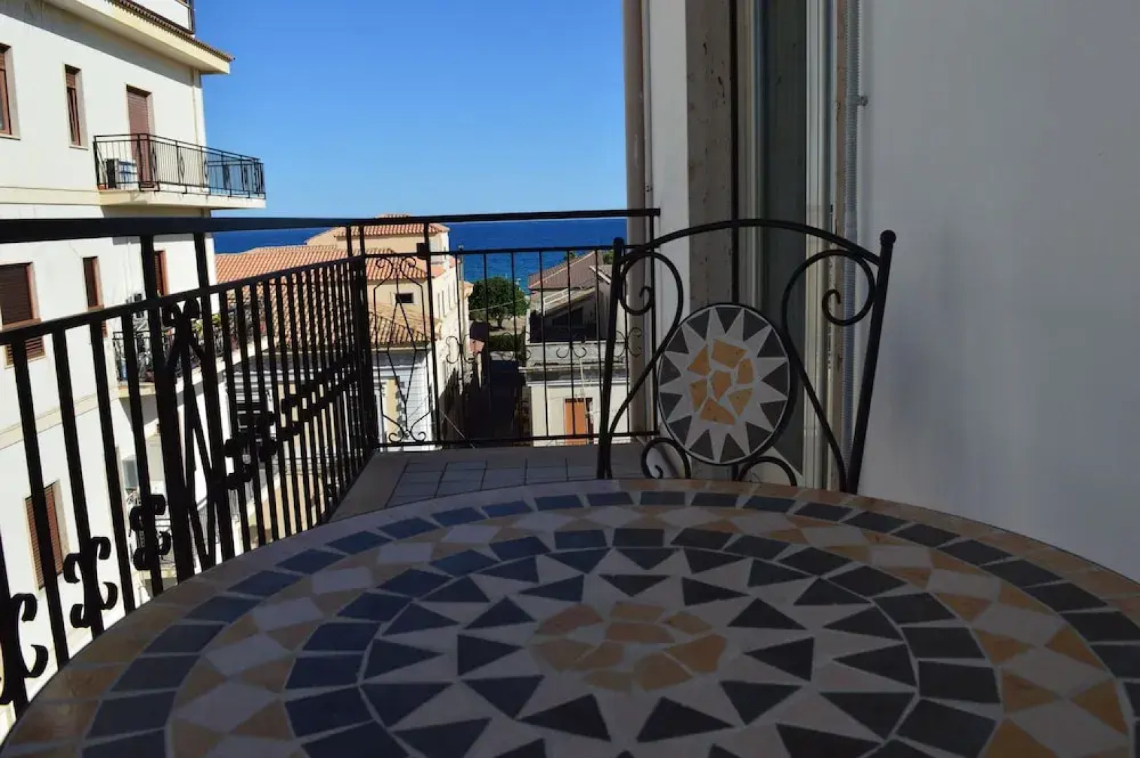 Emerella Guest House Siderno Beach