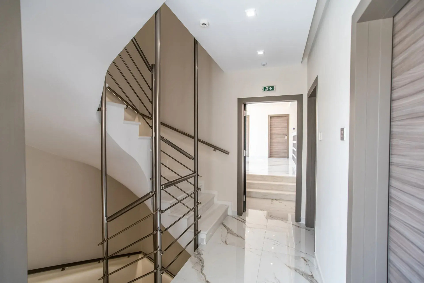 Lagaria II Apartments