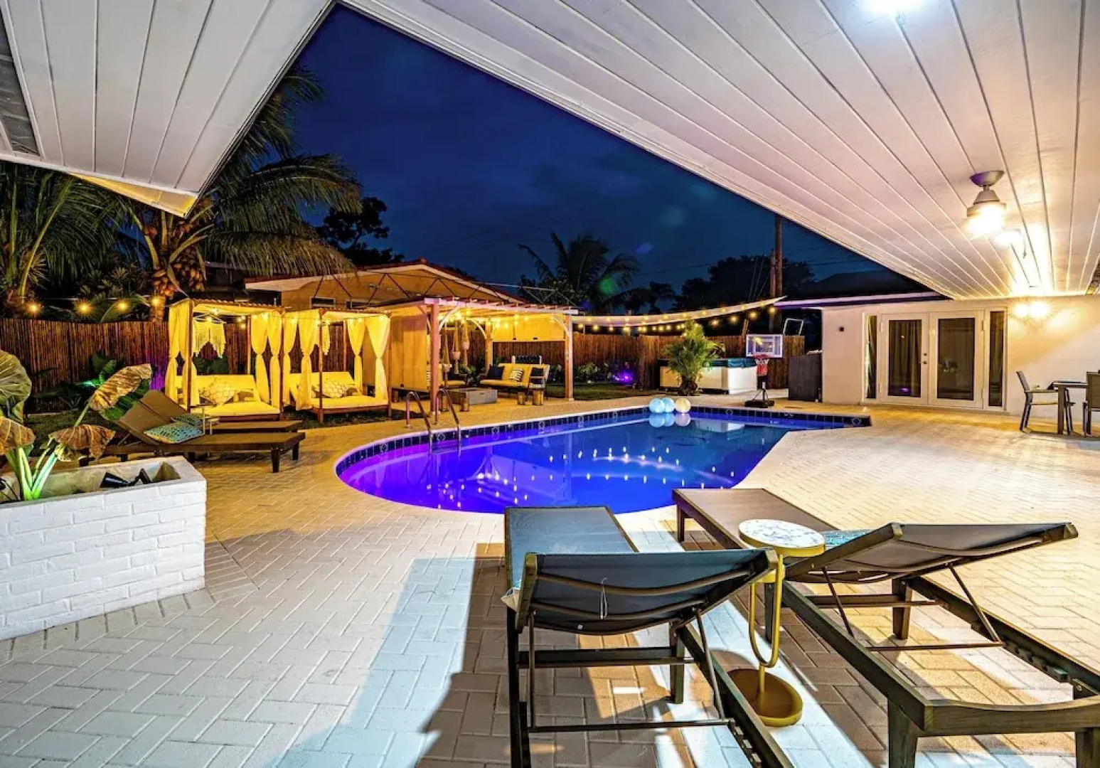 Villa Velvet