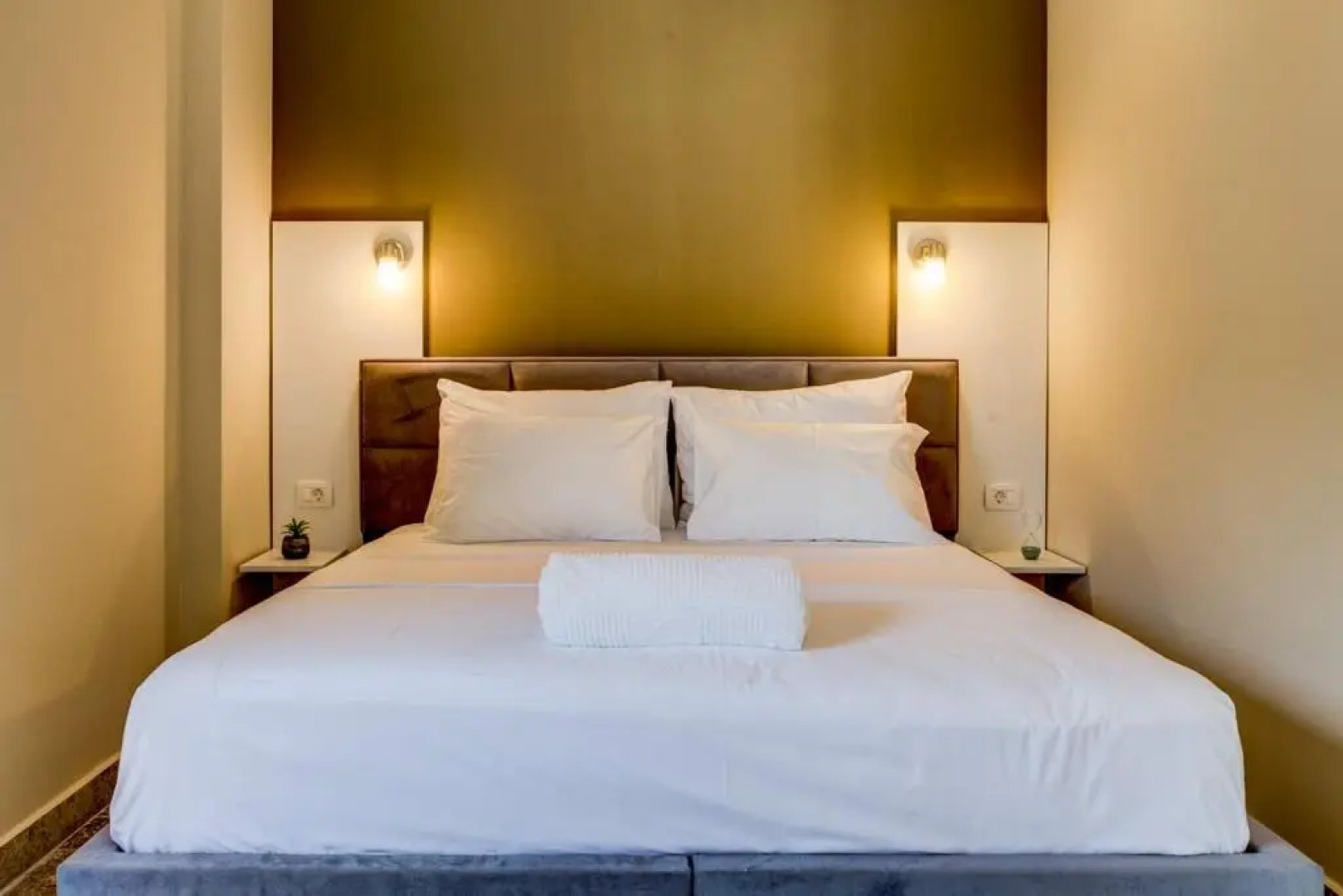 Blanche Cliff Apartments