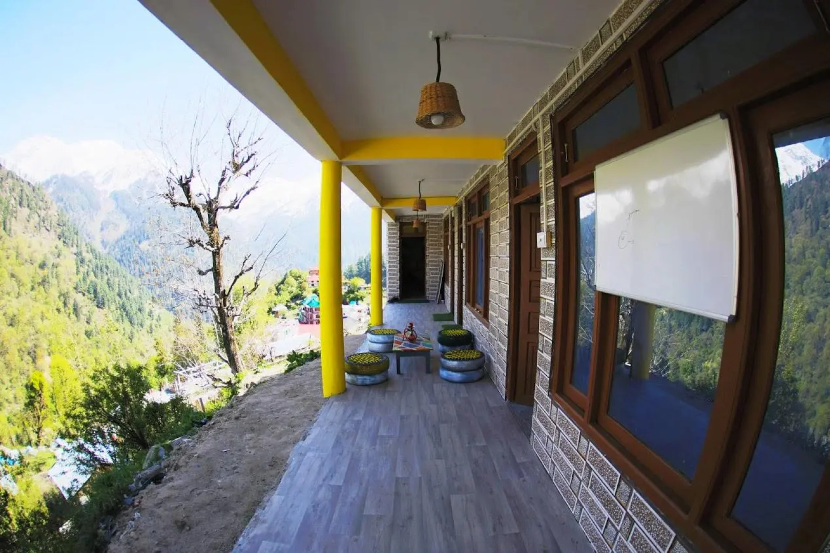 Whoopers Hostel Tosh